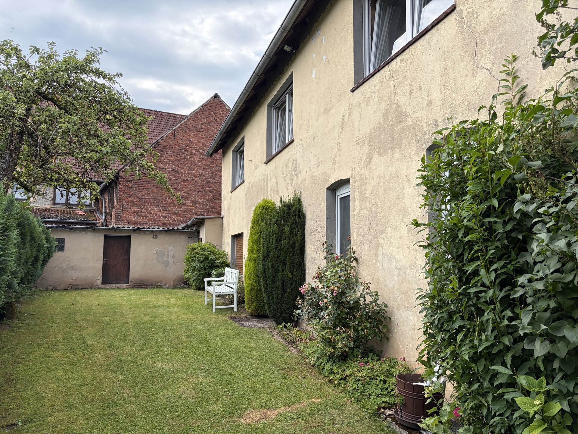 Immobilienangebot - Marsberg / Essentho - Alle - Einfamilienhaus mit Garten und Terrasse im Ortskern von Essentho