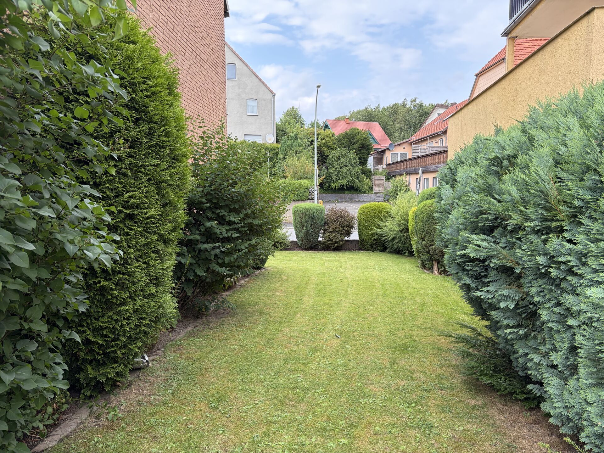 Immobilienangebot - Marsberg / Essentho - Alle - Einfamilienhaus mit Garten und Terrasse im Ortskern von Essentho
