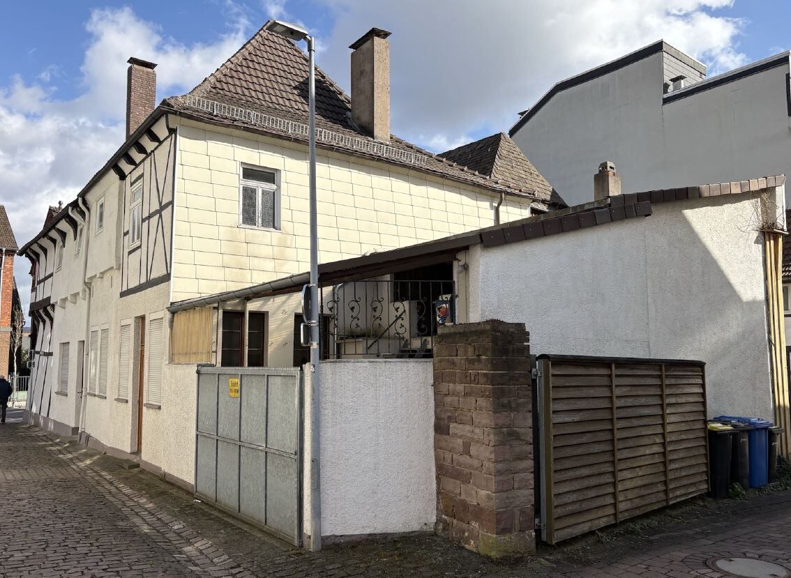 Immobilienangebot - Höxter - Alle - Fachwerk-Wohn- und Geschäftshaus in zentraler Innenstadtlage von Höxter