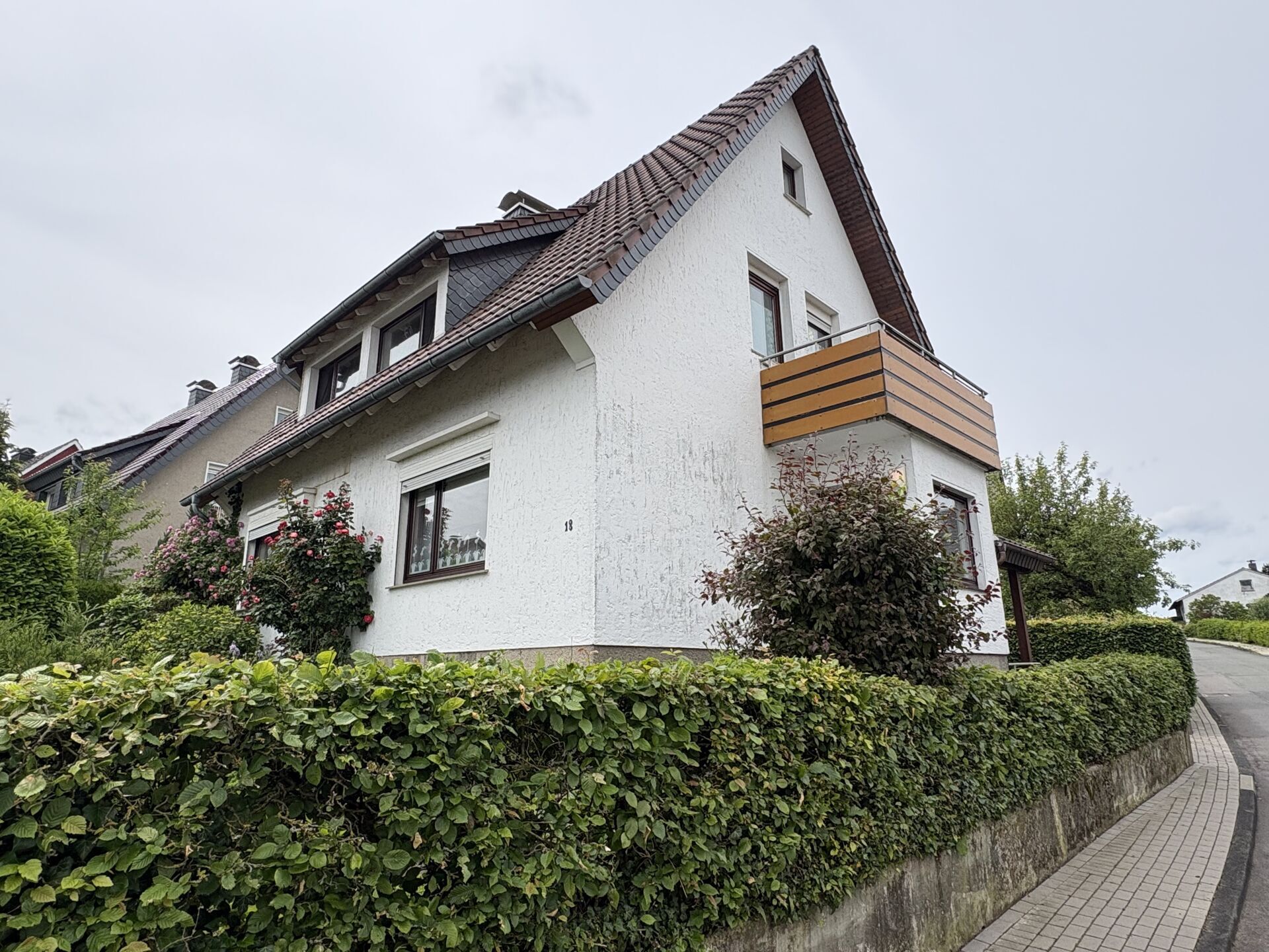 Immobilienangebot - Horn-Bad Meinberg - Alle - Für ein oder zwei Generationen-alles ist möglich!