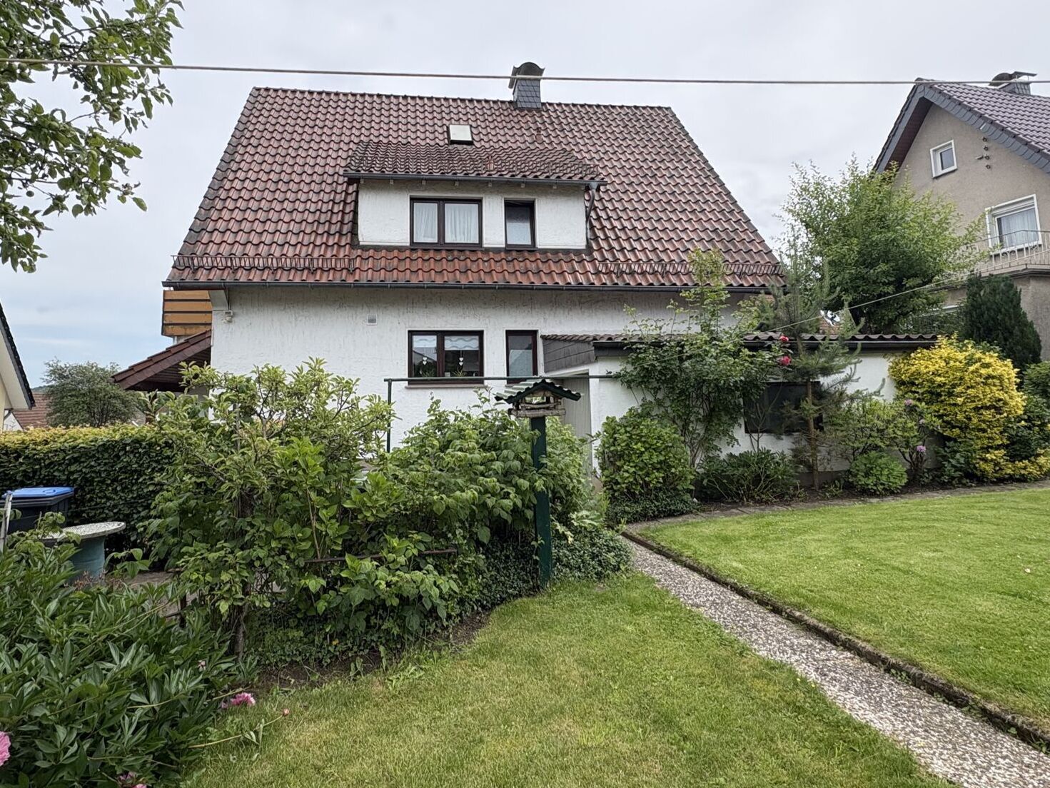 Immobilienangebot - Horn-Bad Meinberg - Alle - Für ein oder zwei Generationen-alles ist möglich!