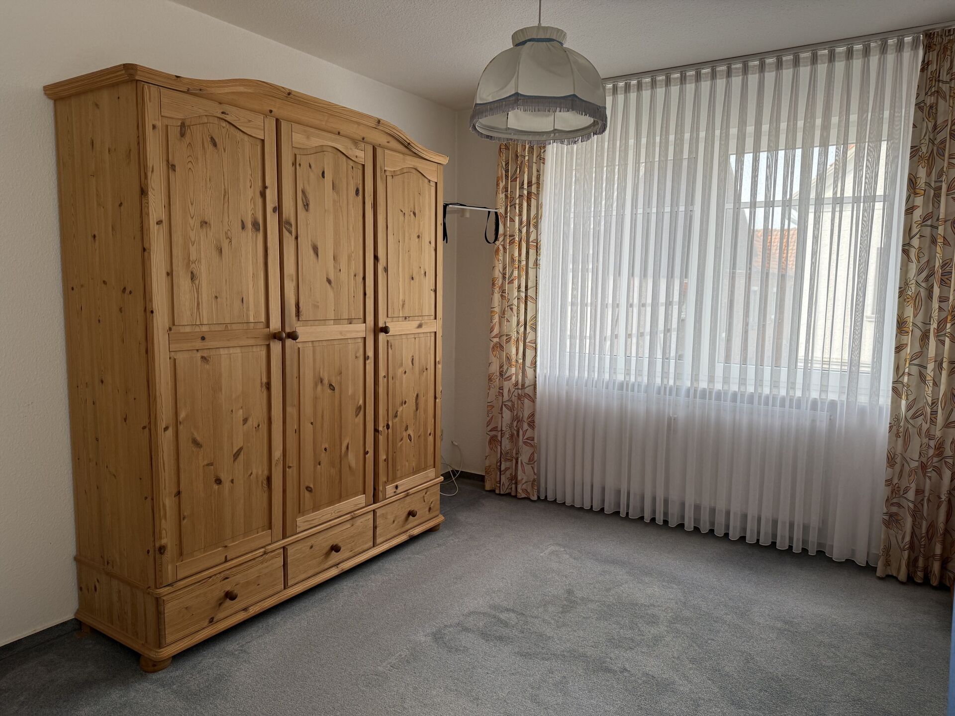 Immobilienangebot - Nieheim - Alle - Neuwertige Eigentumswohnung !
