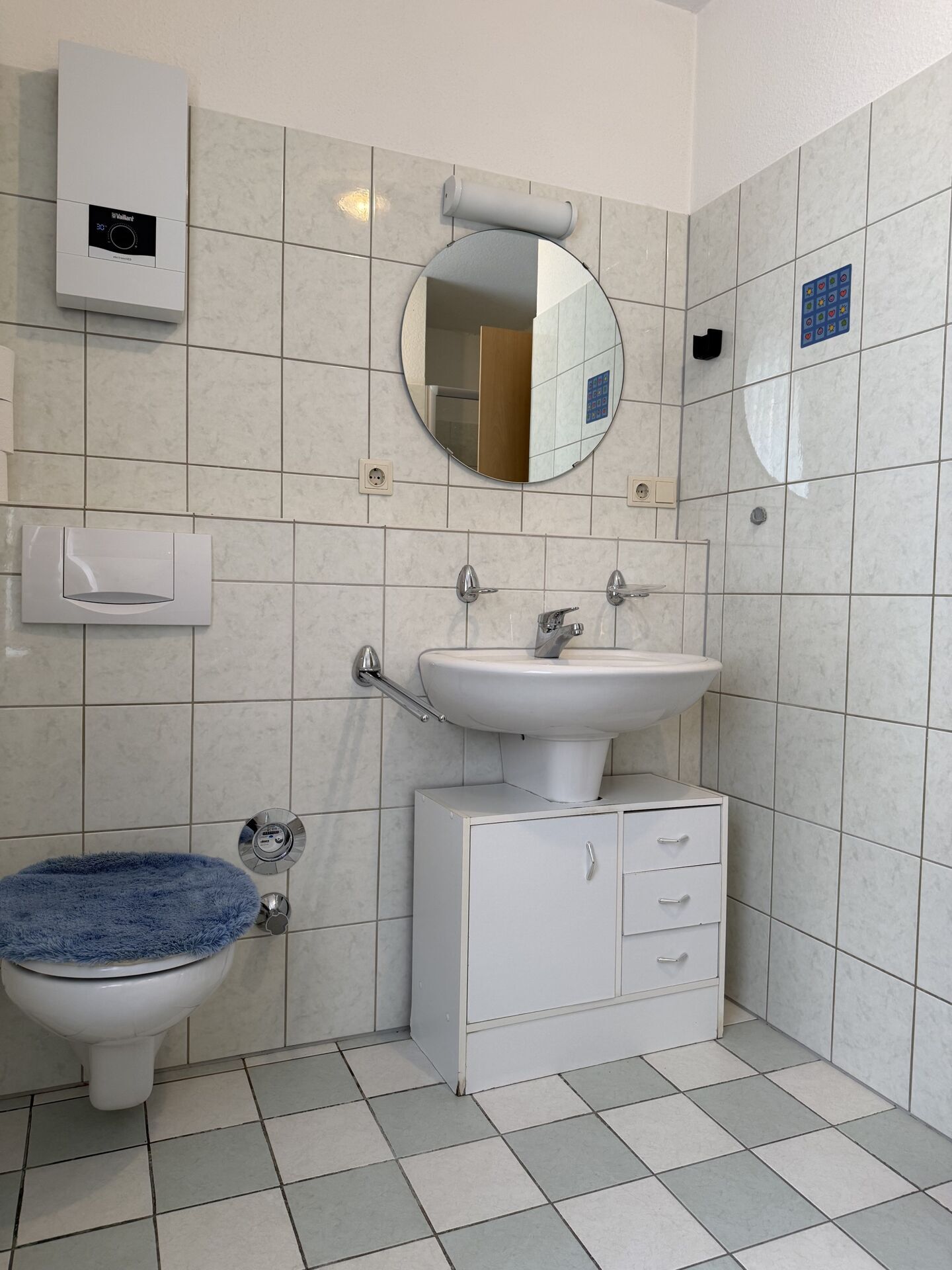 Immobilienangebot - Nieheim - Alle - Neuwertige Eigentumswohnung !