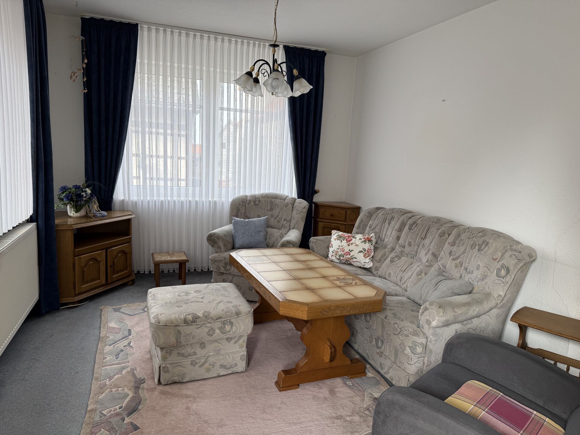Immobilienangebot - Nieheim - Alle - Neuwertige Eigentumswohnung !