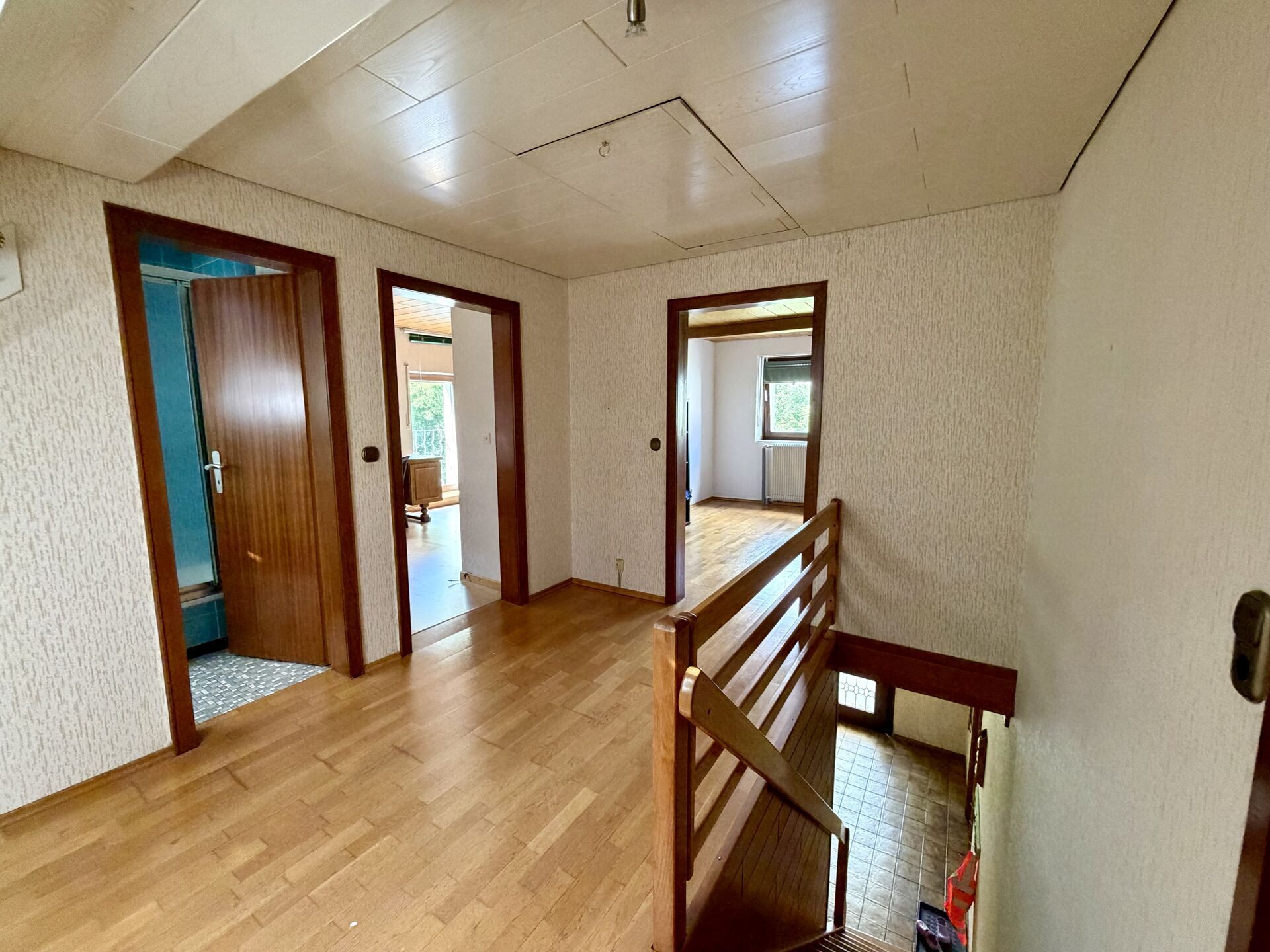 Immobilienangebot - Salzkotten - Alle - Einfamilienhaus mit großem Grundstück und viel Potenzial