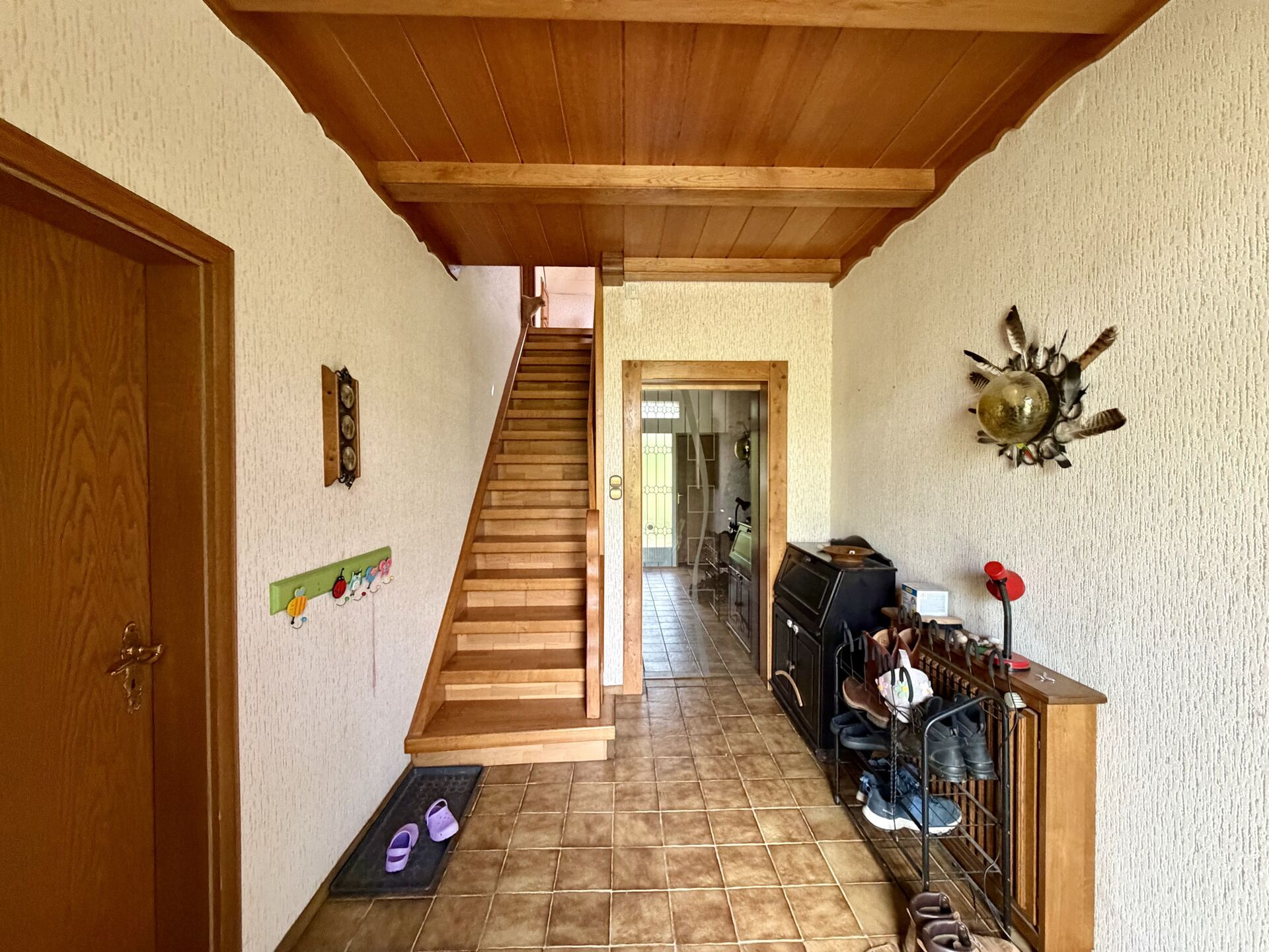 Immobilienangebot - Salzkotten - Alle - Einfamilienhaus mit großem Grundstück und viel Potenzial