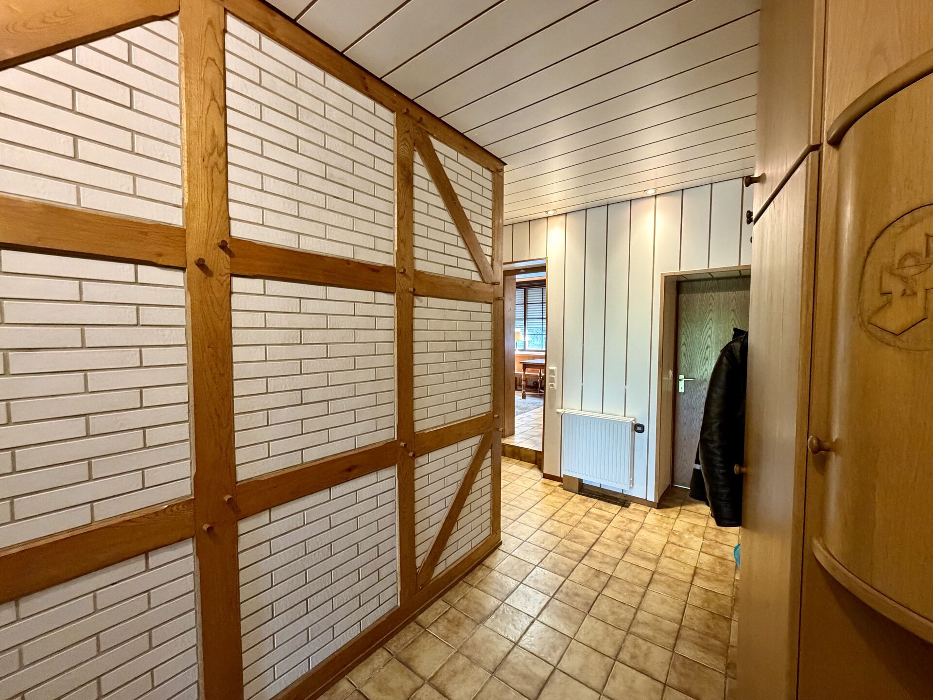 Immobilienangebot - Salzkotten - Alle - Einfamilienhaus mit großem Grundstück und viel Potenzial