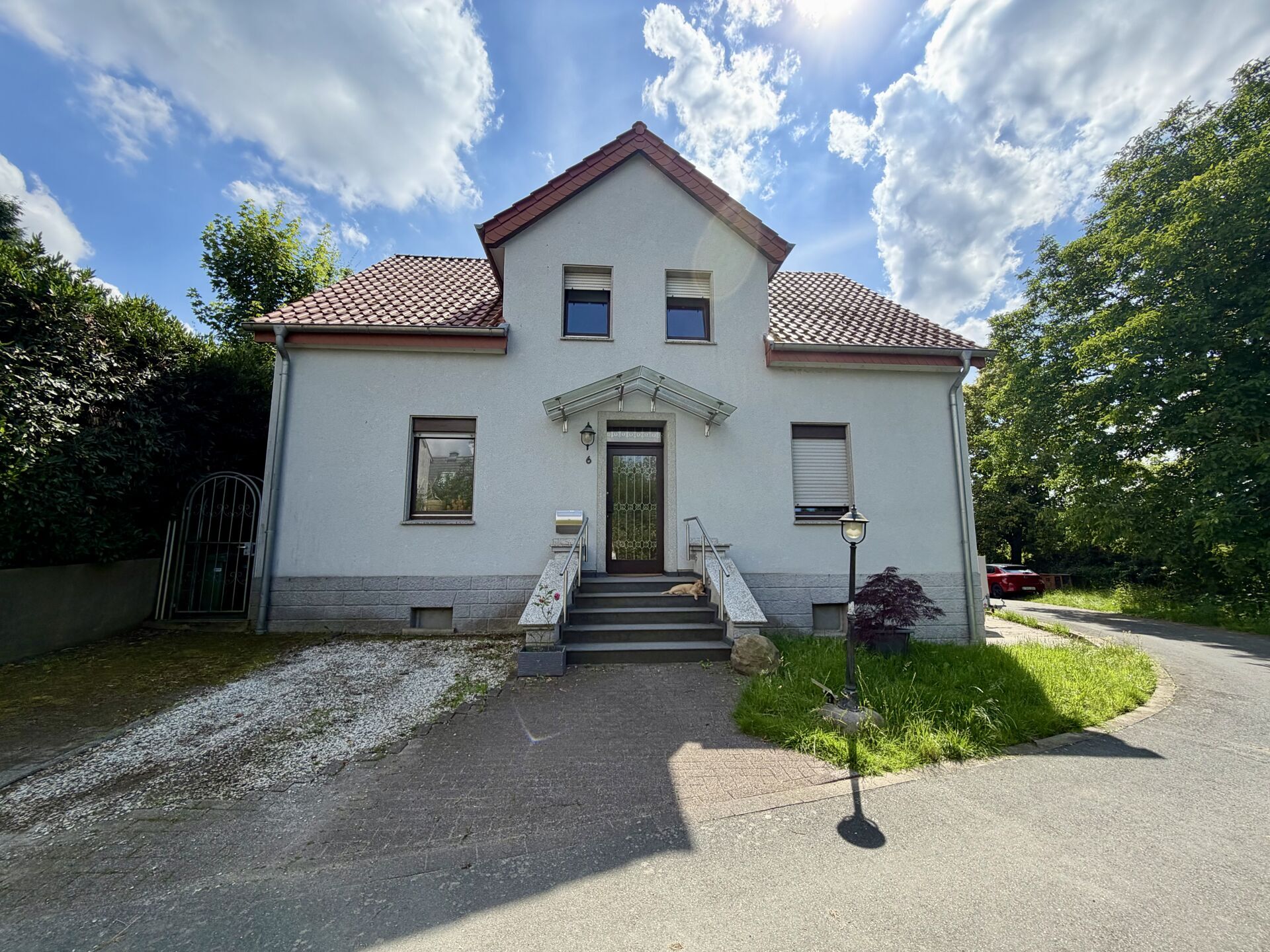 Immobilienangebot - Salzkotten - Alle - Einfamilienhaus mit großem Grundstück und viel Potenzial