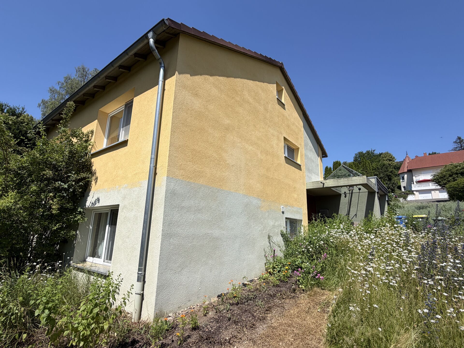 Immobilienangebot - Warburg / Germete - Alle - Solides Einfamilienhaus mit großem Grundstück in Ortsrandlage von Warburg-Germete