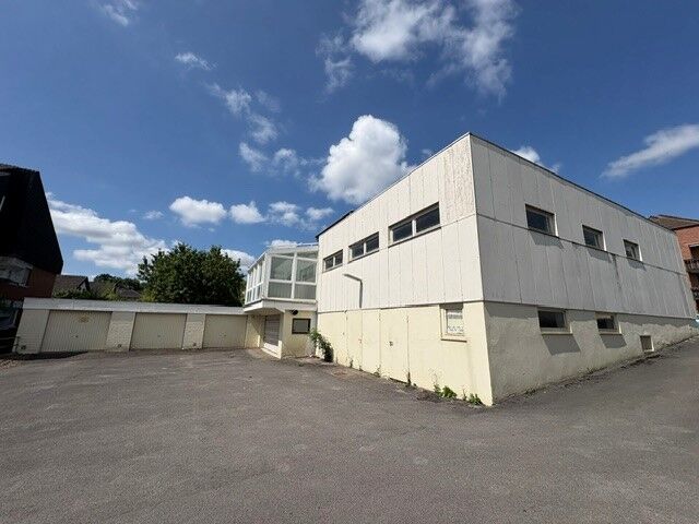 Immobilienangebot - Höxter - Alle - Mehrfamilienhaus mit Hallenanbau im Zentrum vom Höxter sucht neuen Besitzer!
