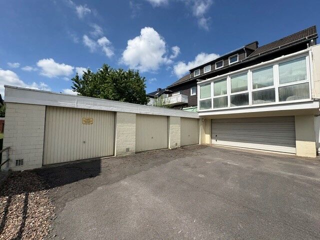 Immobilienangebot - Höxter - Alle - Mehrfamilienhaus mit Hallenanbau im Zentrum vom Höxter sucht neuen Besitzer!