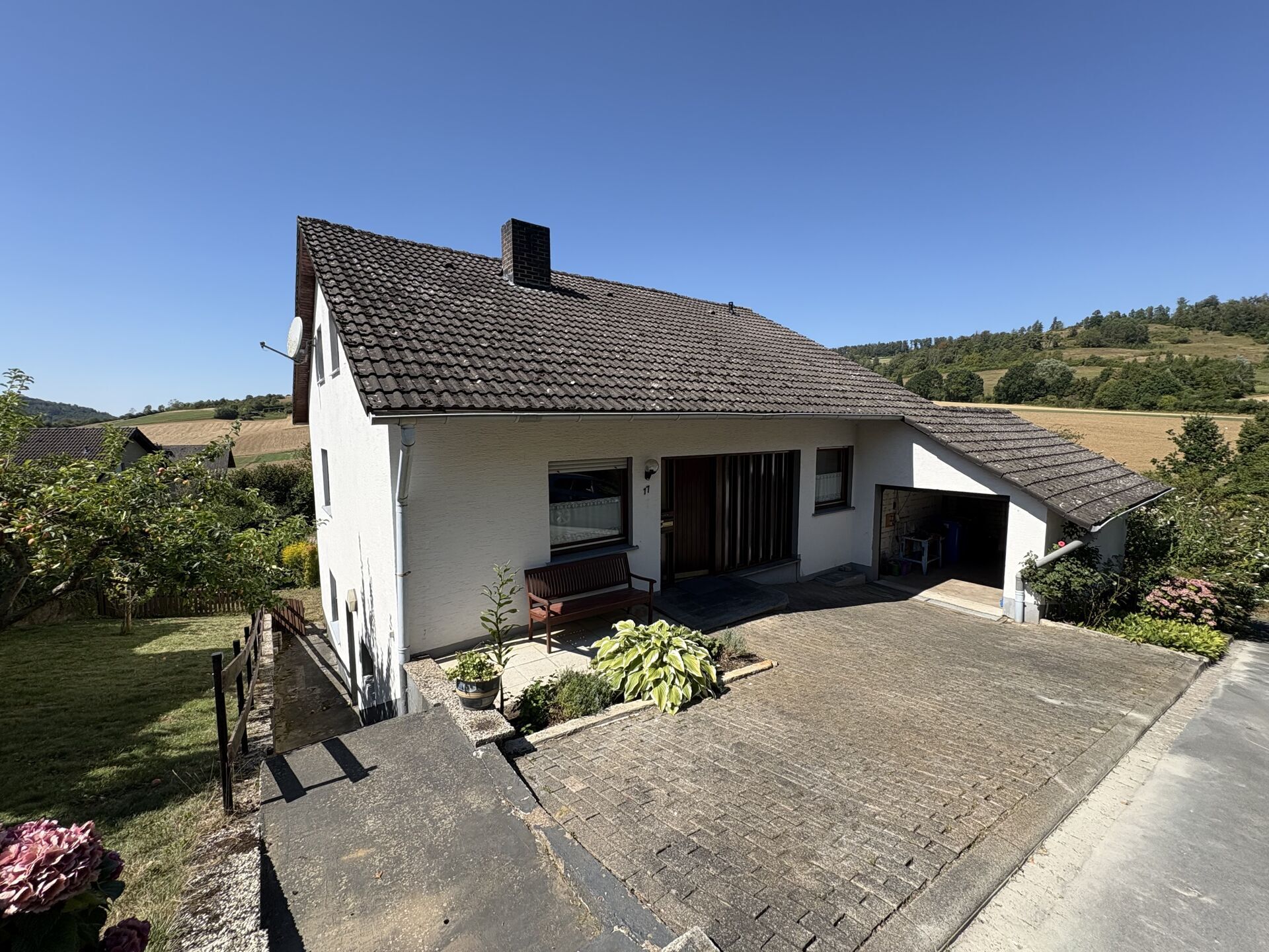 Immobilienangebot - Höxter - Alle - Familienfreundliches Einfamilienhaus mit Fernblick in Ottbergen