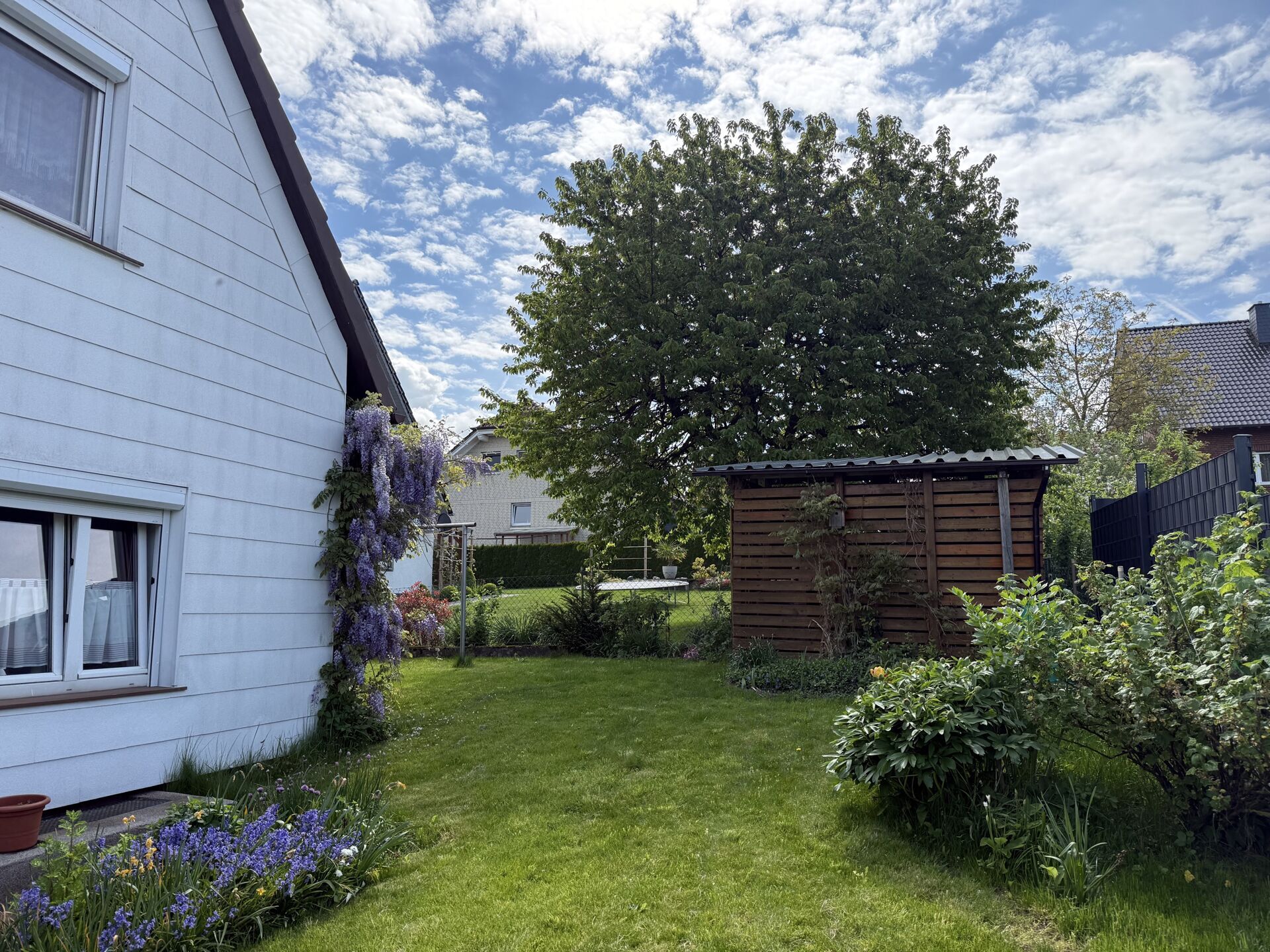 Immobilienangebot - Nieheim - Alle - Glückstreffer für die große Familie ! Nutzen Sie die Gelegenheit