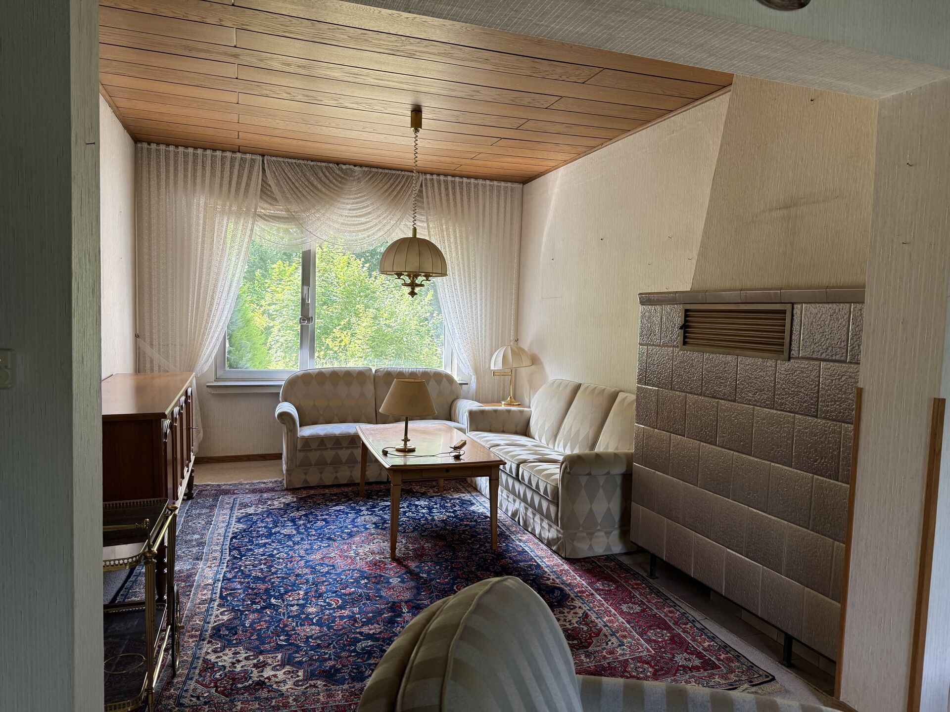 Immobilienangebot - Bad Driburg / Neuenheerse - Alle - Haus am Wald gelegen mit Werkstatt und Wiese - auch ideal für Pferdeliebhaber !