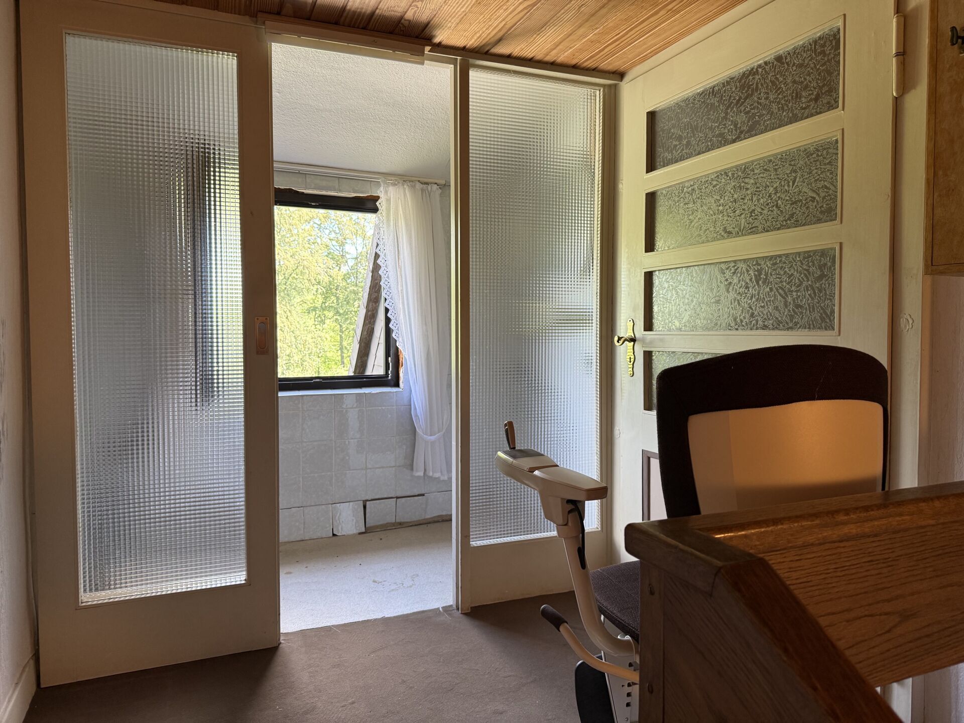 Immobilienangebot - Bad Driburg / Neuenheerse - Alle - Haus am Wald gelegen mit Werkstatt und Wiese - auch ideal für Pferdeliebhaber !