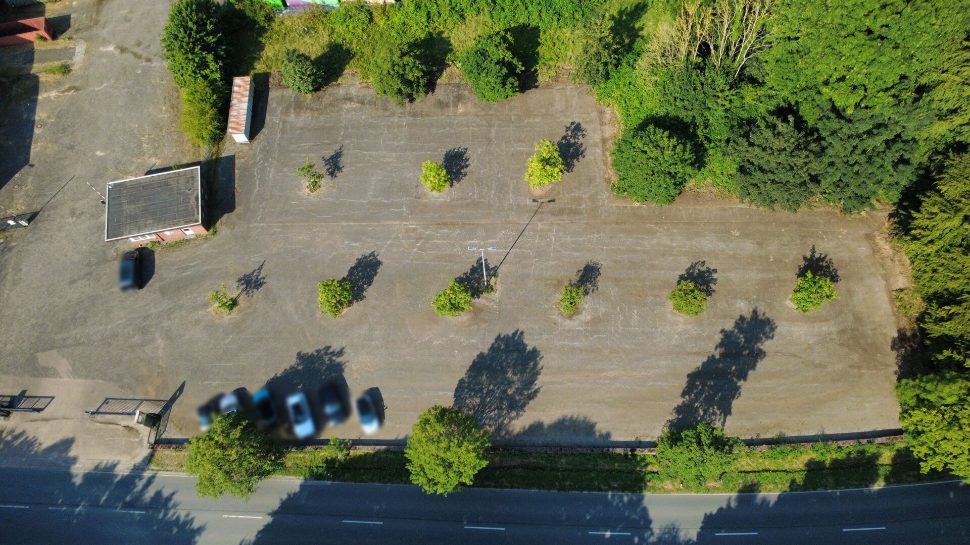 Immobilienangebot - Lage - Gewerbe - Großzügige Industriehalle mit weitläufiger Freifläche  zur Erweiterung