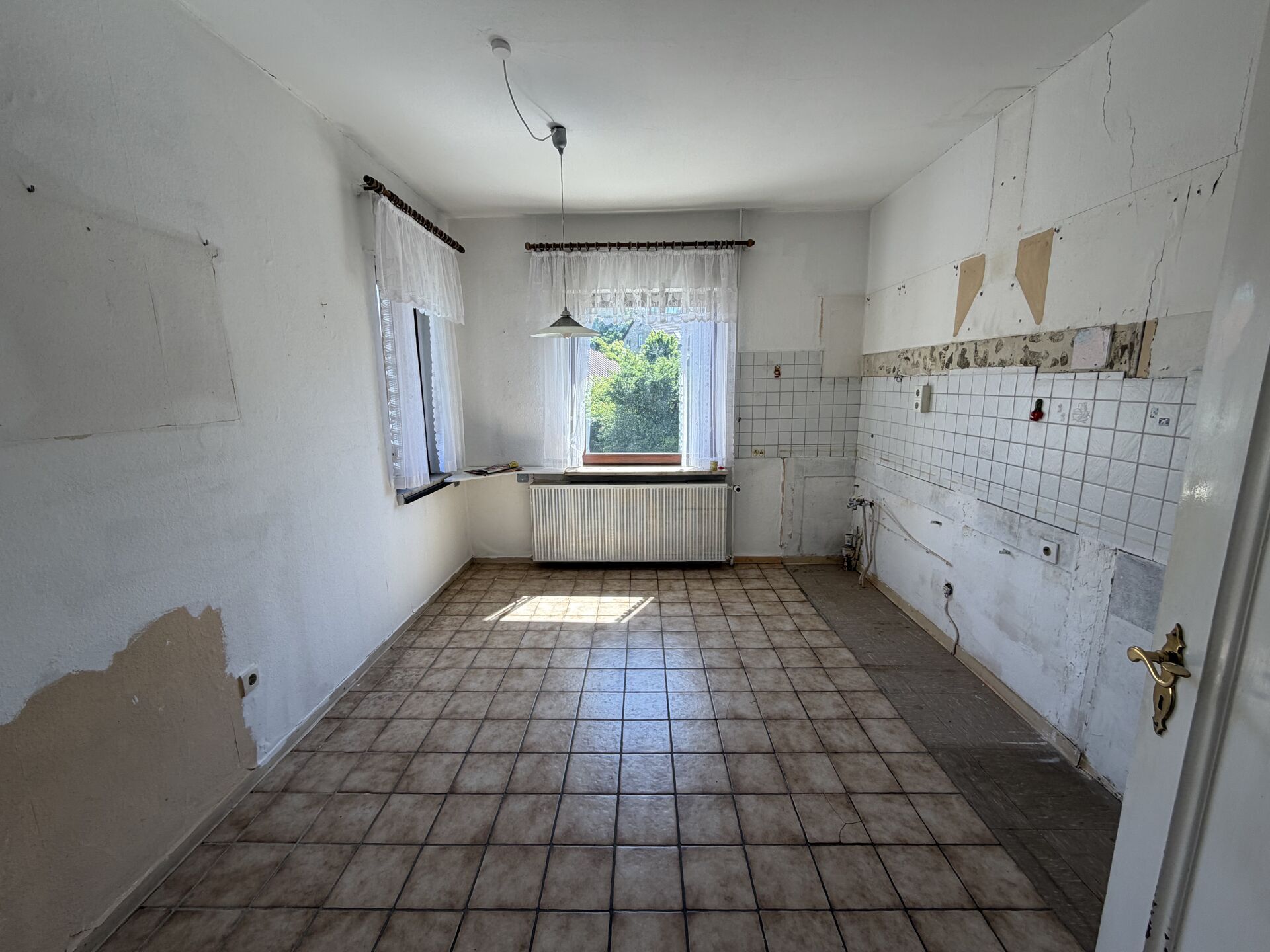 Immobilienangebot - Detmold - Alle - Doppelhaushälfte in Heiligenkirchen wartet auf Renovierungen!