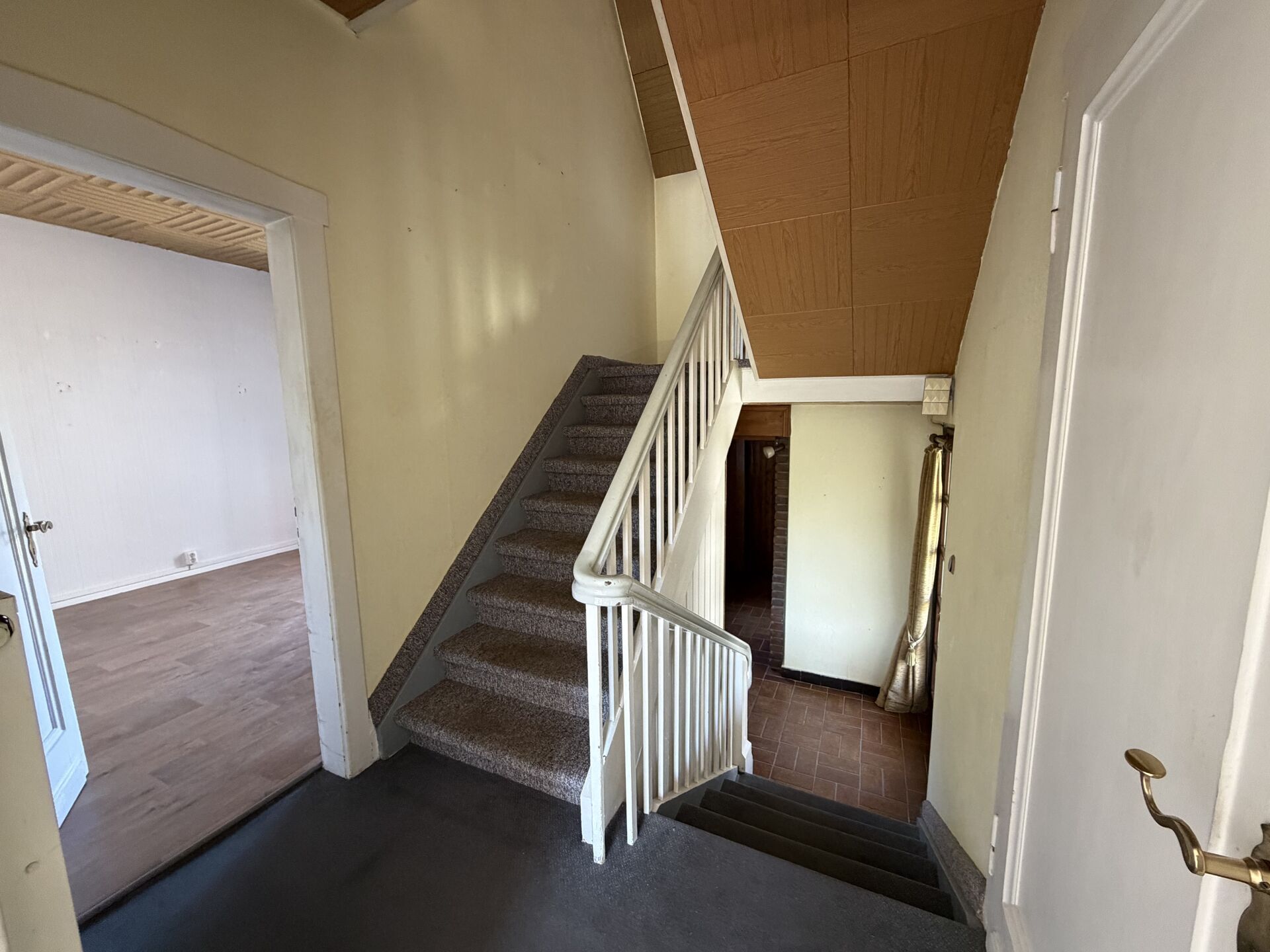 Immobilienangebot - Detmold - Alle - Doppelhaushälfte in Heiligenkirchen wartet auf Renovierungen!