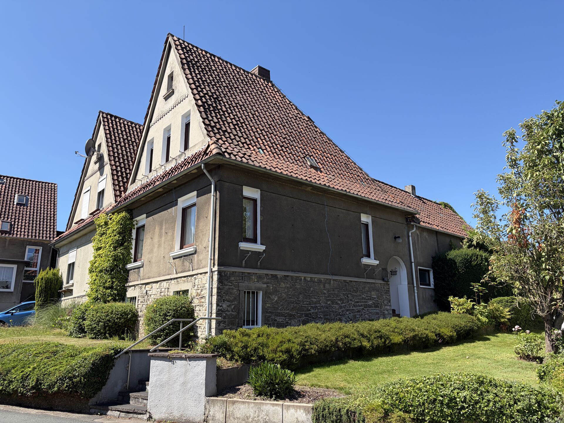 Immobilienangebot - Detmold - Alle - Doppelhaushälfte in Heiligenkirchen wartet auf Renovierungen!