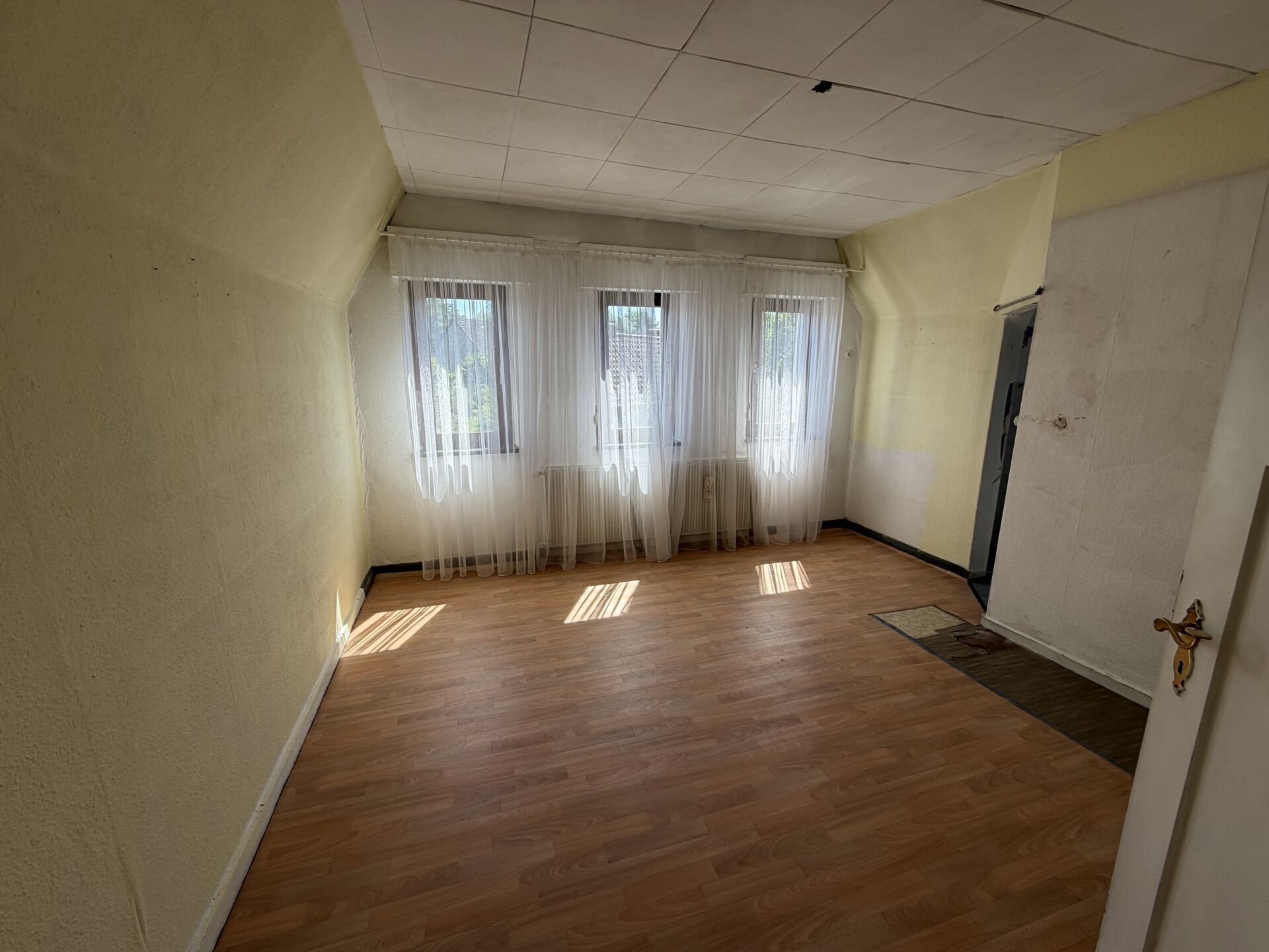 Immobilienangebot - Detmold - Alle - Doppelhaushälfte in Heiligenkirchen wartet auf Renovierungen!