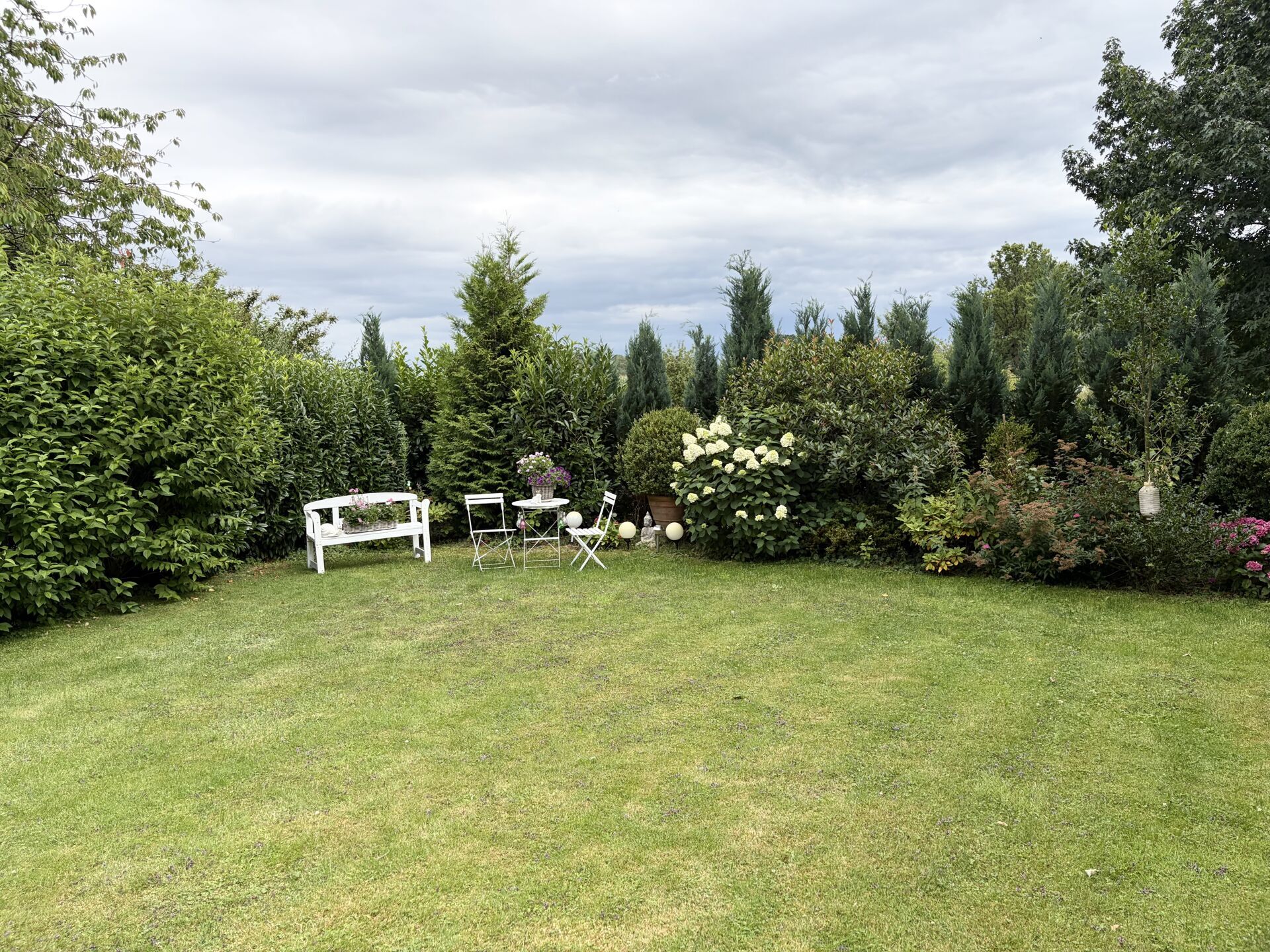 Immobilienangebot - Lage - Alle - Attraktive Doppelhaushälfte mit Garten, Weitblick und Familienkomfort