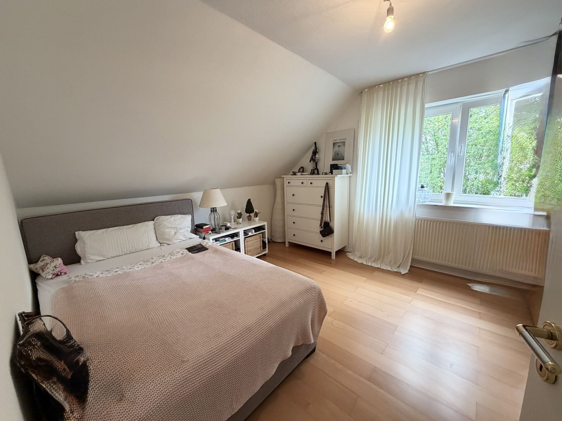 Immobilienangebot - Lage - Alle - Attraktive Doppelhaushälfte mit Garten, Weitblick und Familienkomfort