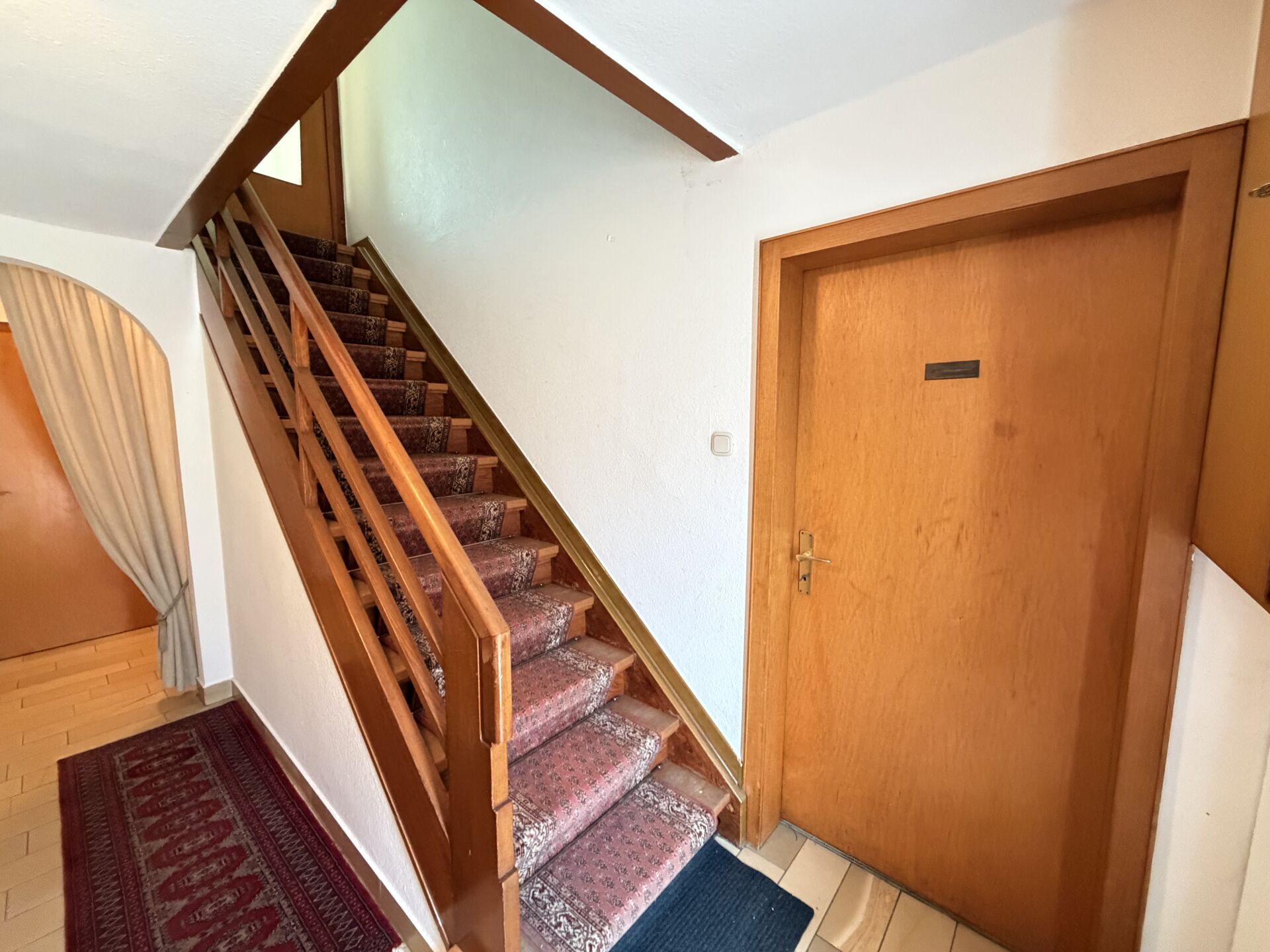 Immobilienangebot - Lage - Alle - Viel Platz, viele Möglichkeiten – Wohnhaus mit Potenzial im Ortskern von Heiden!