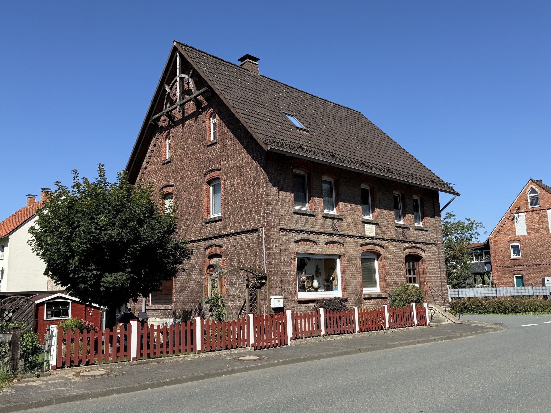 Immobilienangebot - Steinheim / Vinsebeck - Alle - Mehrgenerationenhaus sucht neue Bewohner !
