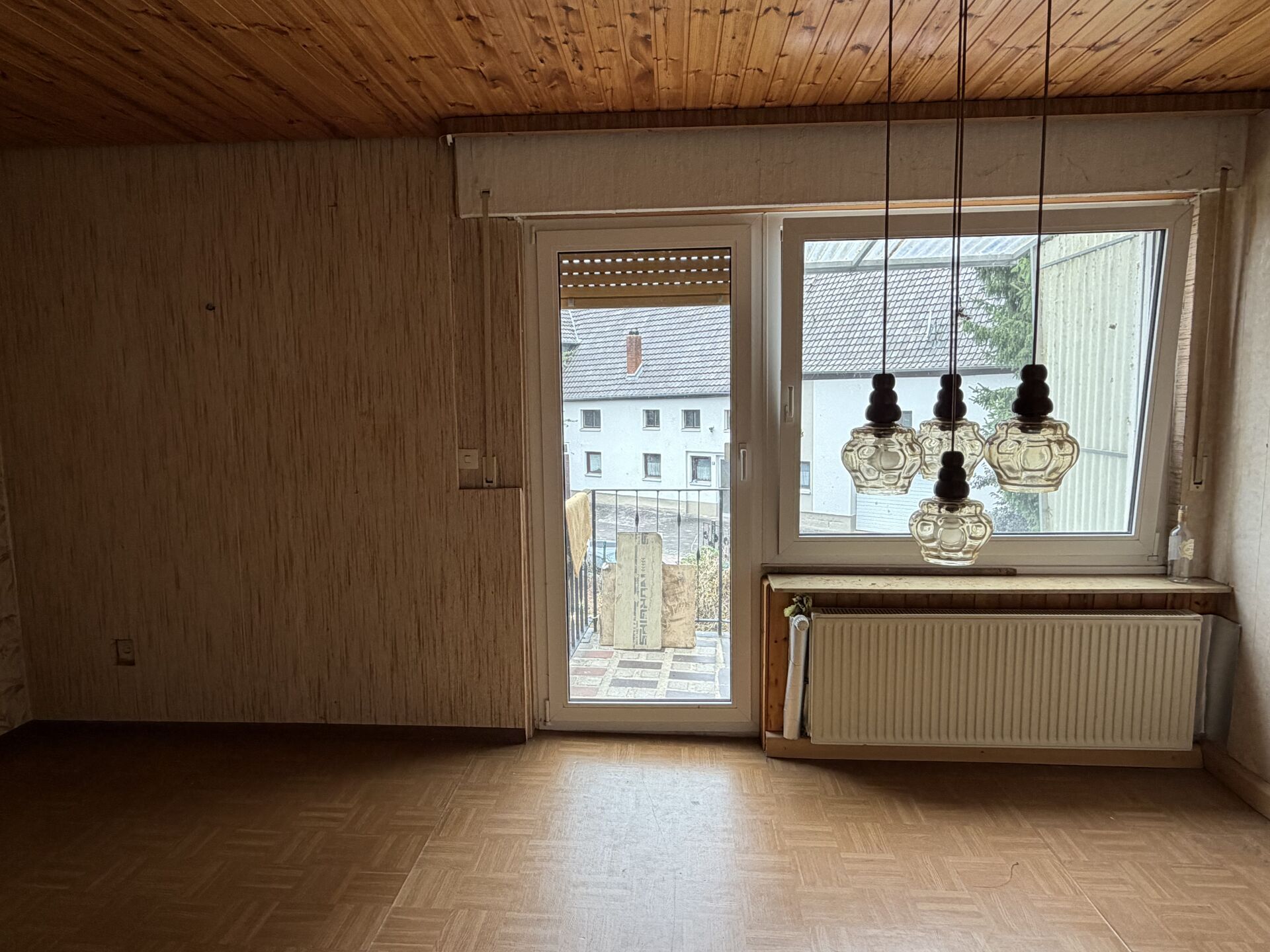 Immobilienangebot - Volkmarsen - Alle - Renovierungsbedürftiges Einfamilienhaus mit Raum für Ihre Ideen in Volkmarsen