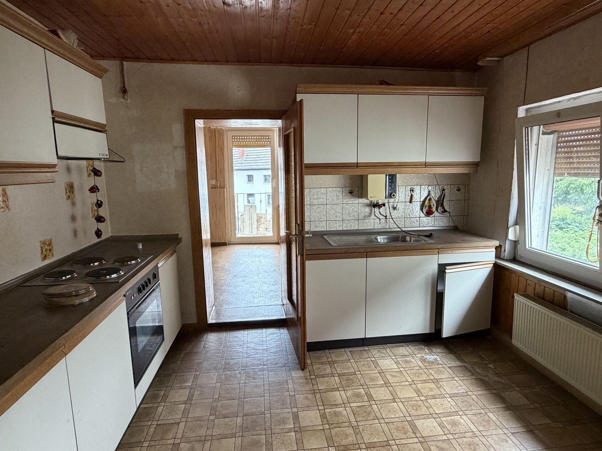 Immobilienangebot - Volkmarsen - Alle - Renovierungsbedürftiges Einfamilienhaus mit Raum für Ihre Ideen in Volkmarsen
