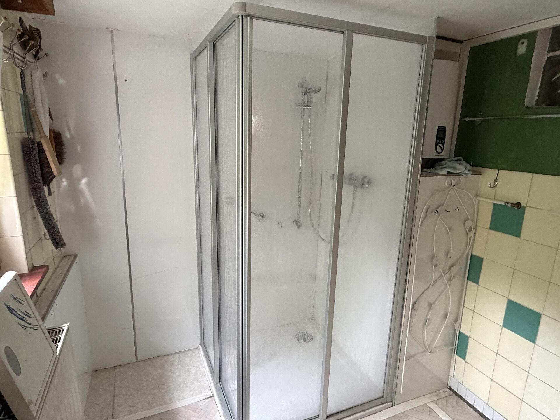 Immobilienangebot - Volkmarsen - Alle - Renovierungsbedürftiges Einfamilienhaus mit Raum für Ihre Ideen in Volkmarsen