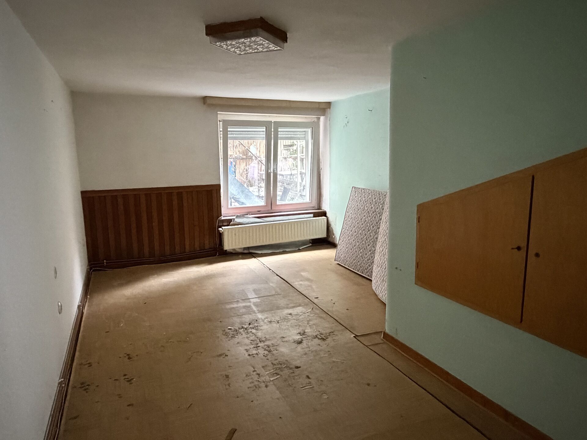 Immobilienangebot - Volkmarsen - Alle - Renovierungsbedürftiges Einfamilienhaus mit Raum für Ihre Ideen in Volkmarsen