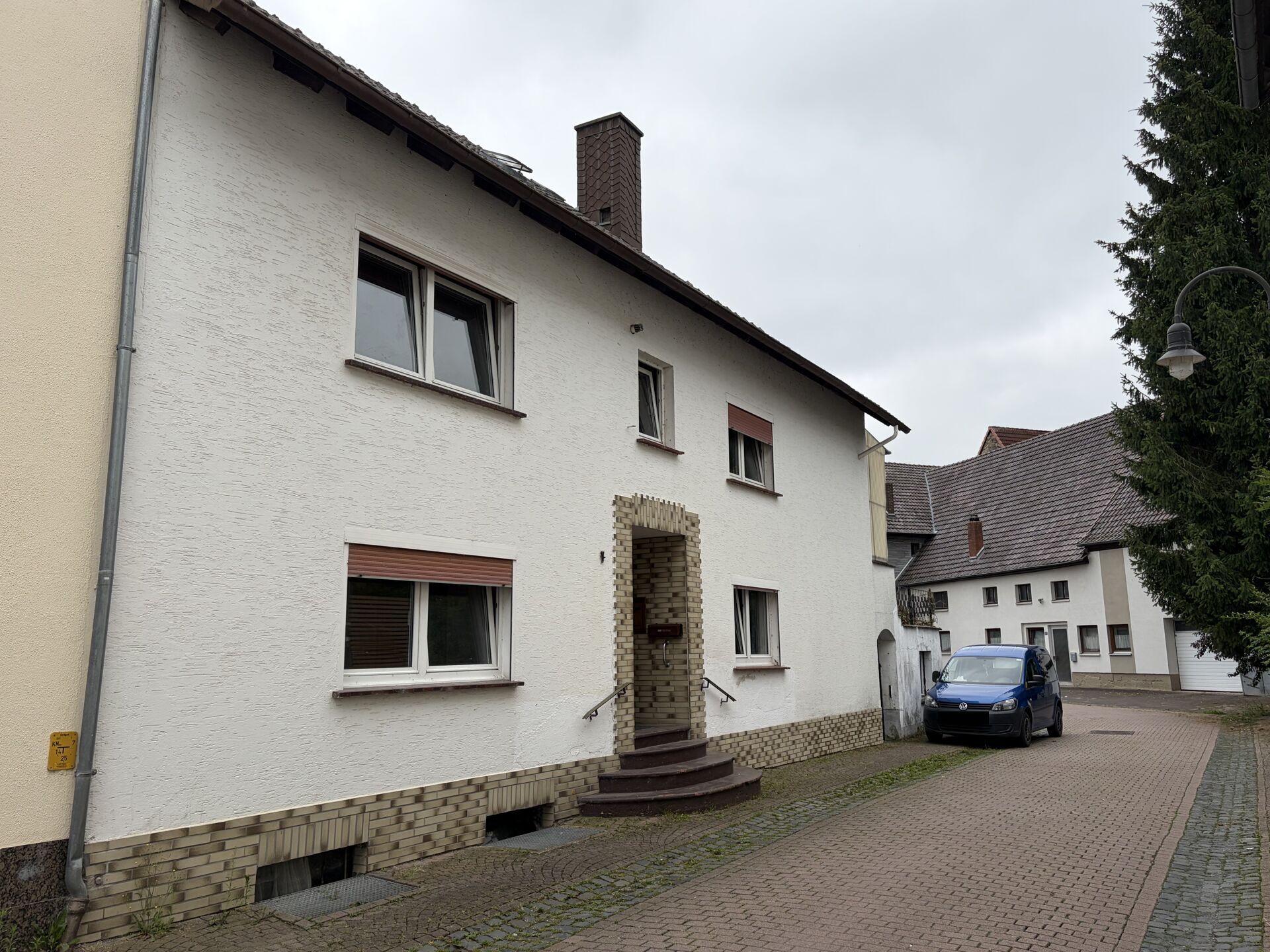 Immobilienangebot - Volkmarsen - Alle - Renovierungsbedürftiges Einfamilienhaus mit Raum für Ihre Ideen in Volkmarsen