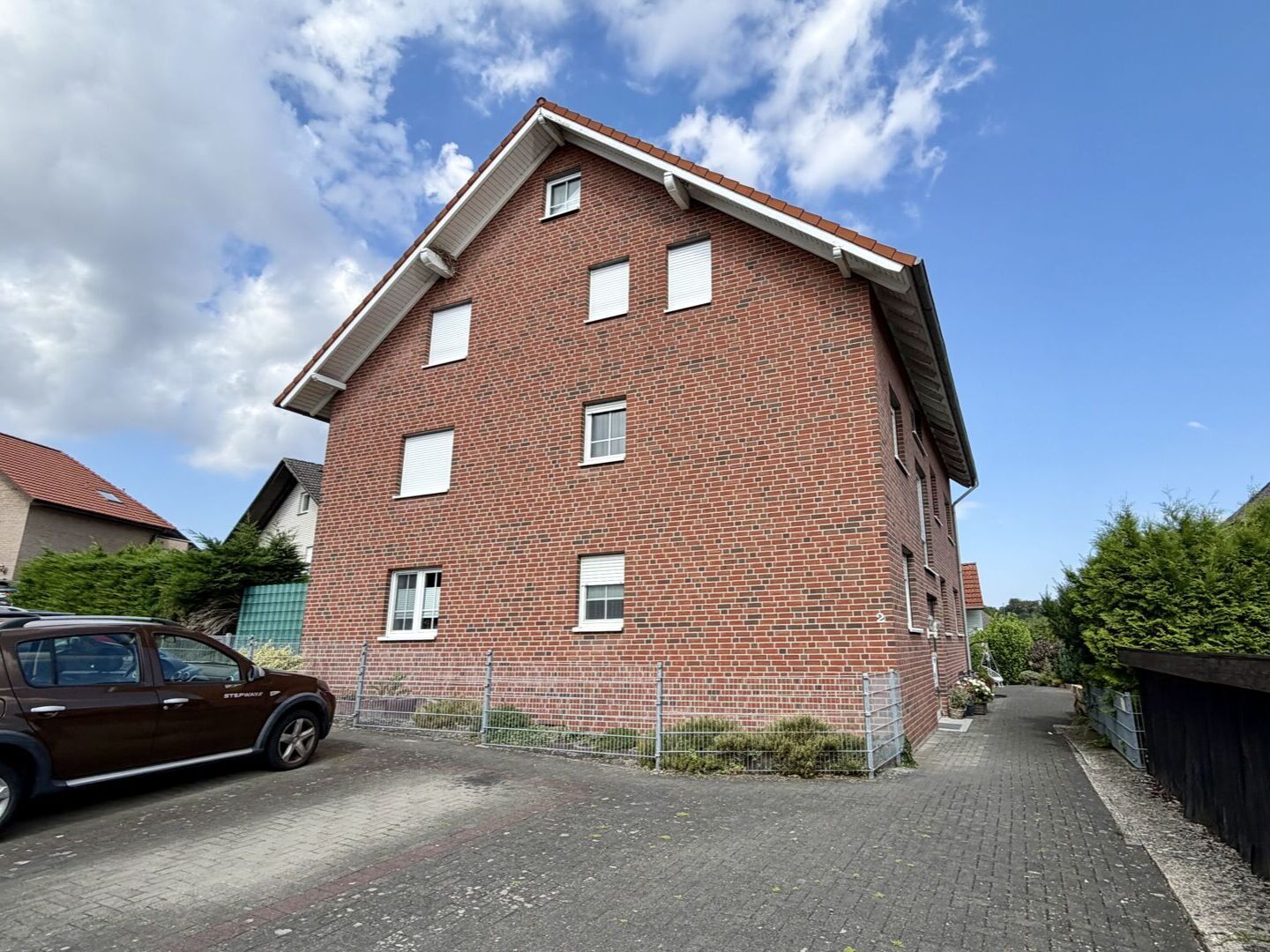 Immobilienangebot - Büren / Steinhausen - Alle - Ihre Wahl: Attraktive Kapitalanlage oder neues Eigenheim - Etagenwohnung in Büren Steinhausen