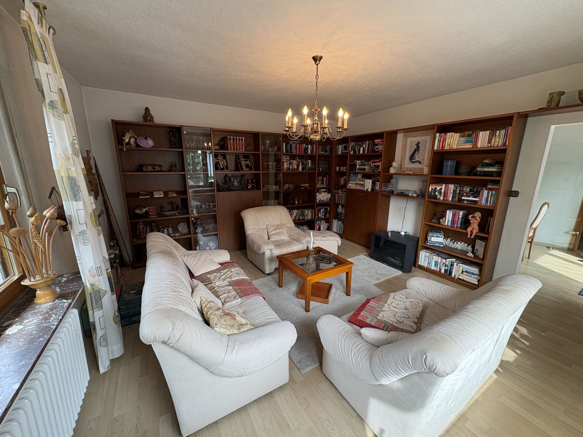Immobilienangebot - Augustdorf - Alle - Großzügiges Einfamilienhaus mit Grundstückspotenzial in Augustdorf!