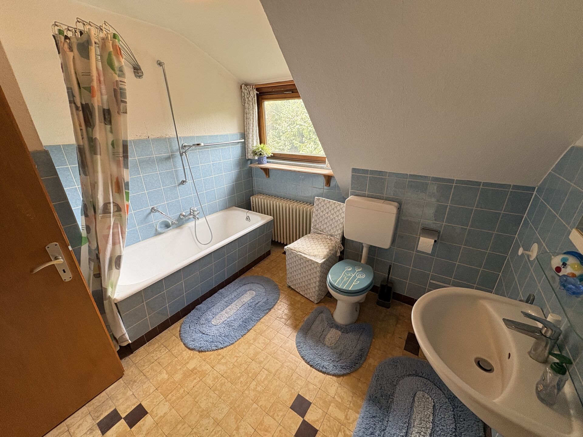 Immobilienangebot - Augustdorf - Alle - Großzügiges Einfamilienhaus mit Grundstückspotenzial in Augustdorf!