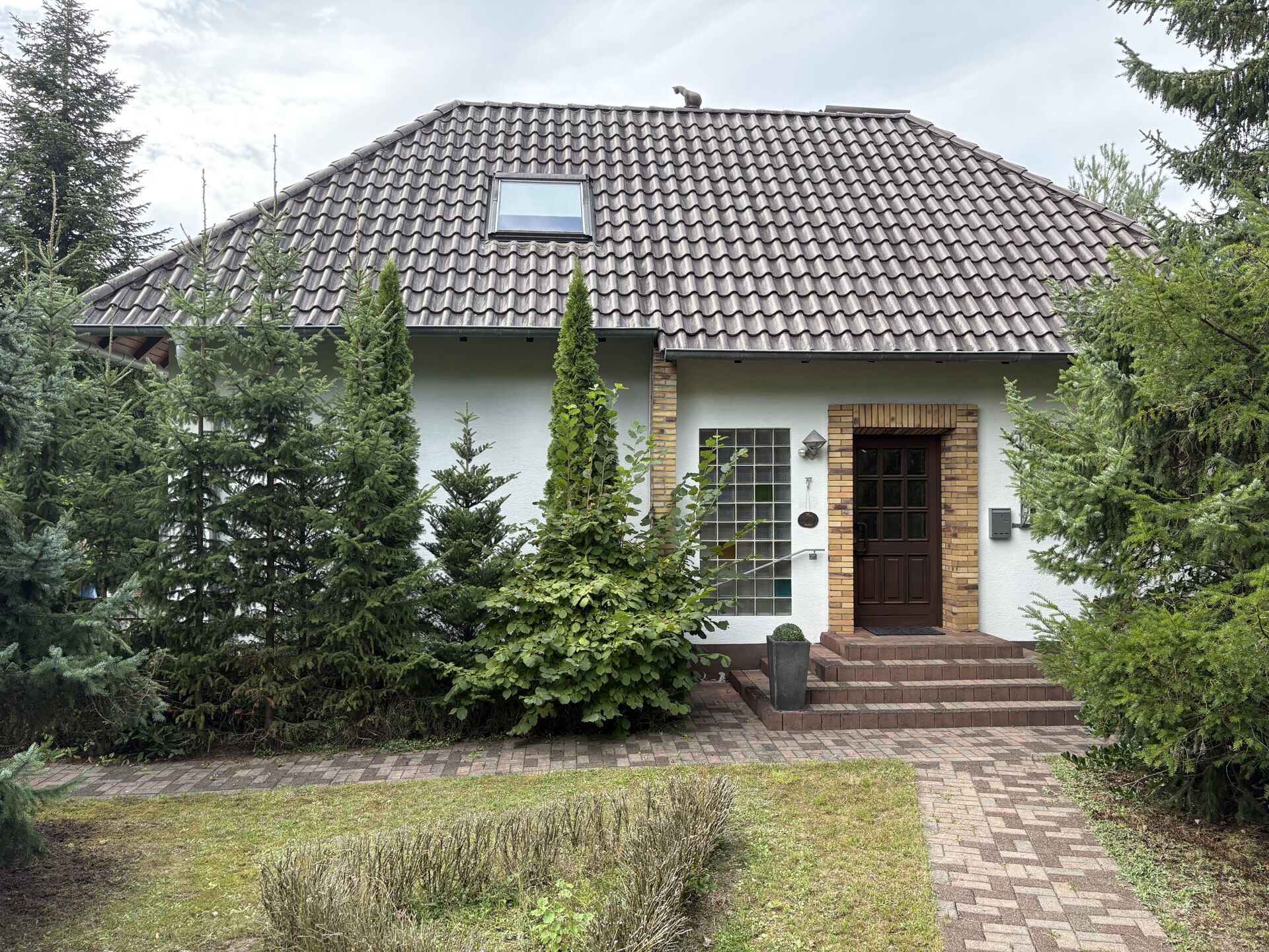 Immobilienangebot - Augustdorf - Alle - Großzügiges Einfamilienhaus mit Grundstückspotenzial in Augustdorf!