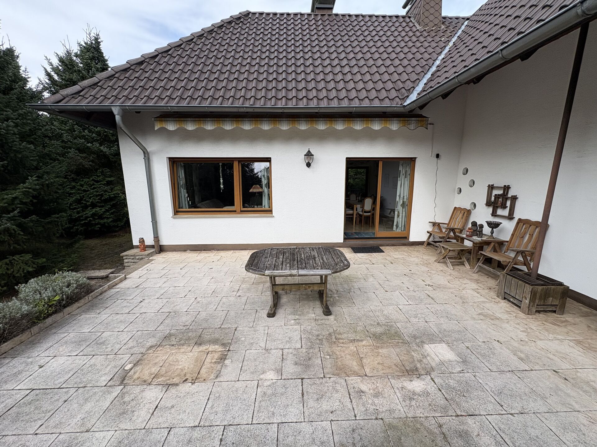 Immobilienangebot - Augustdorf - Alle - Großzügiges Einfamilienhaus mit Grundstückspotenzial in Augustdorf!
