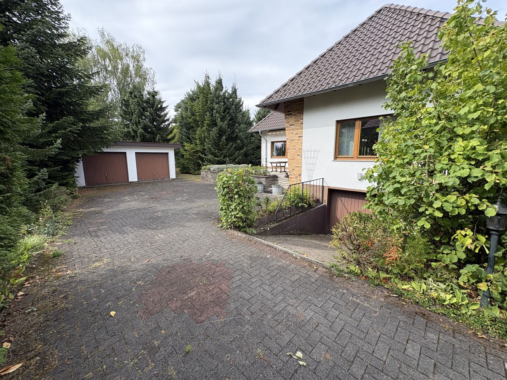 Immobilienangebot - Augustdorf - Alle - Großzügiges Einfamilienhaus mit Grundstückspotenzial in Augustdorf!