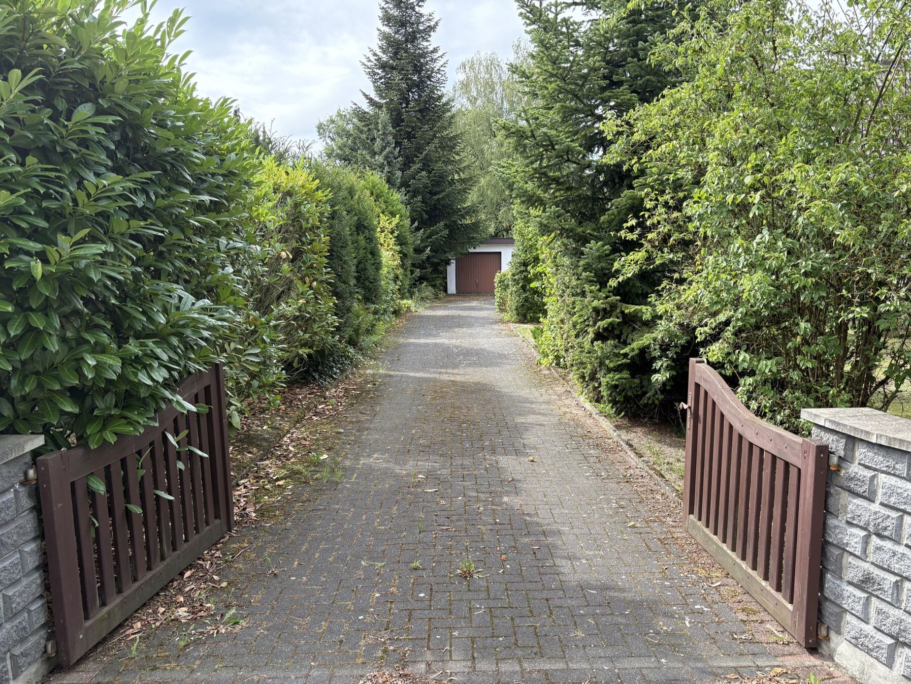 Immobilienangebot - Augustdorf - Alle - Großzügiges Einfamilienhaus mit Grundstückspotenzial in Augustdorf!