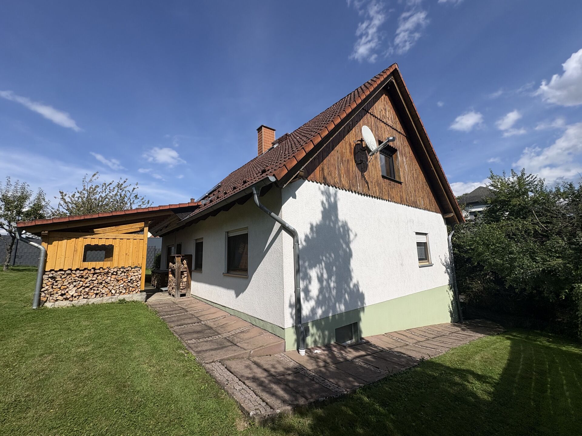 Immobilienangebot - Schieder-Schwalenberg / Brakelsiek - Alle - Wohnen und Leben in grüner Umgebung