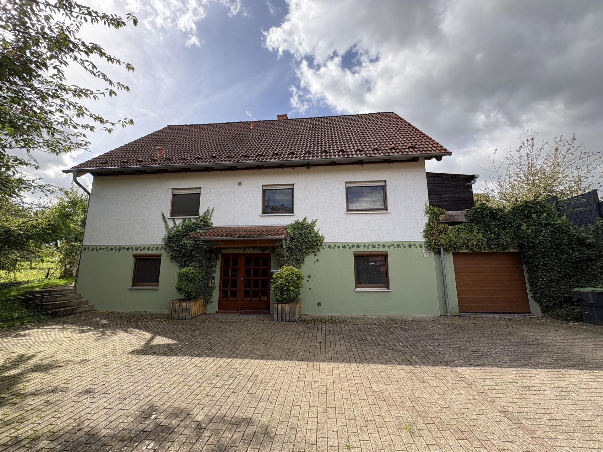 Immobilienangebot - Schieder-Schwalenberg / Brakelsiek - Alle - Wohnen und Leben in grüner Umgebung