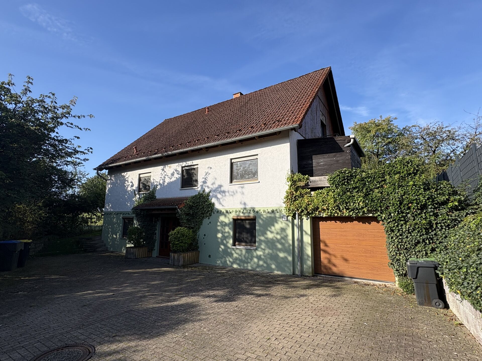 Immobilienangebot - Schieder-Schwalenberg / Brakelsiek - Alle - Wohnen und Leben in grüner Umgebung