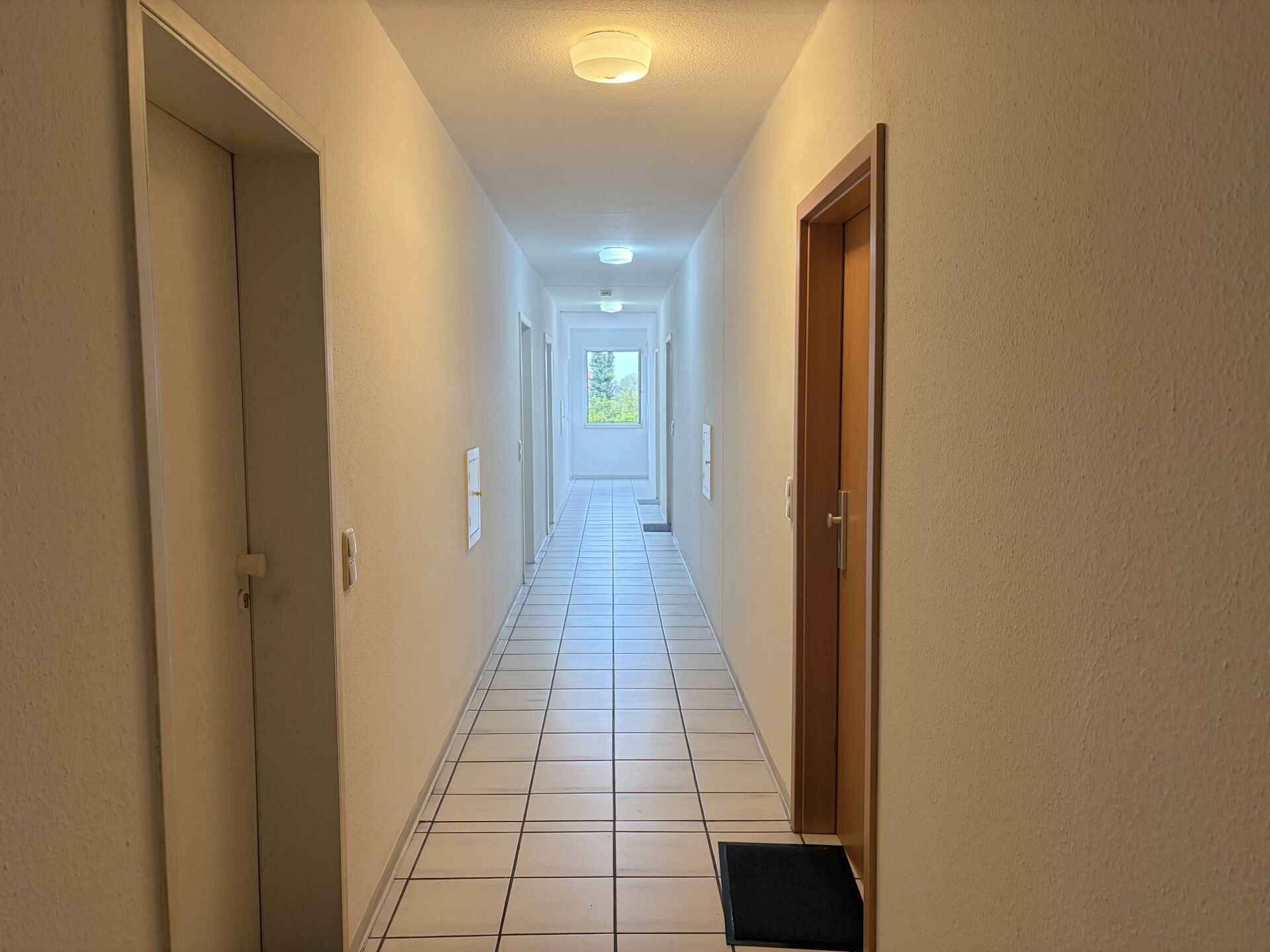 Immobilienangebot - Paderborn - Alle - Wohnideal für Studenten - Kompaktes Apartment mit guter Anbindung in Paderborn