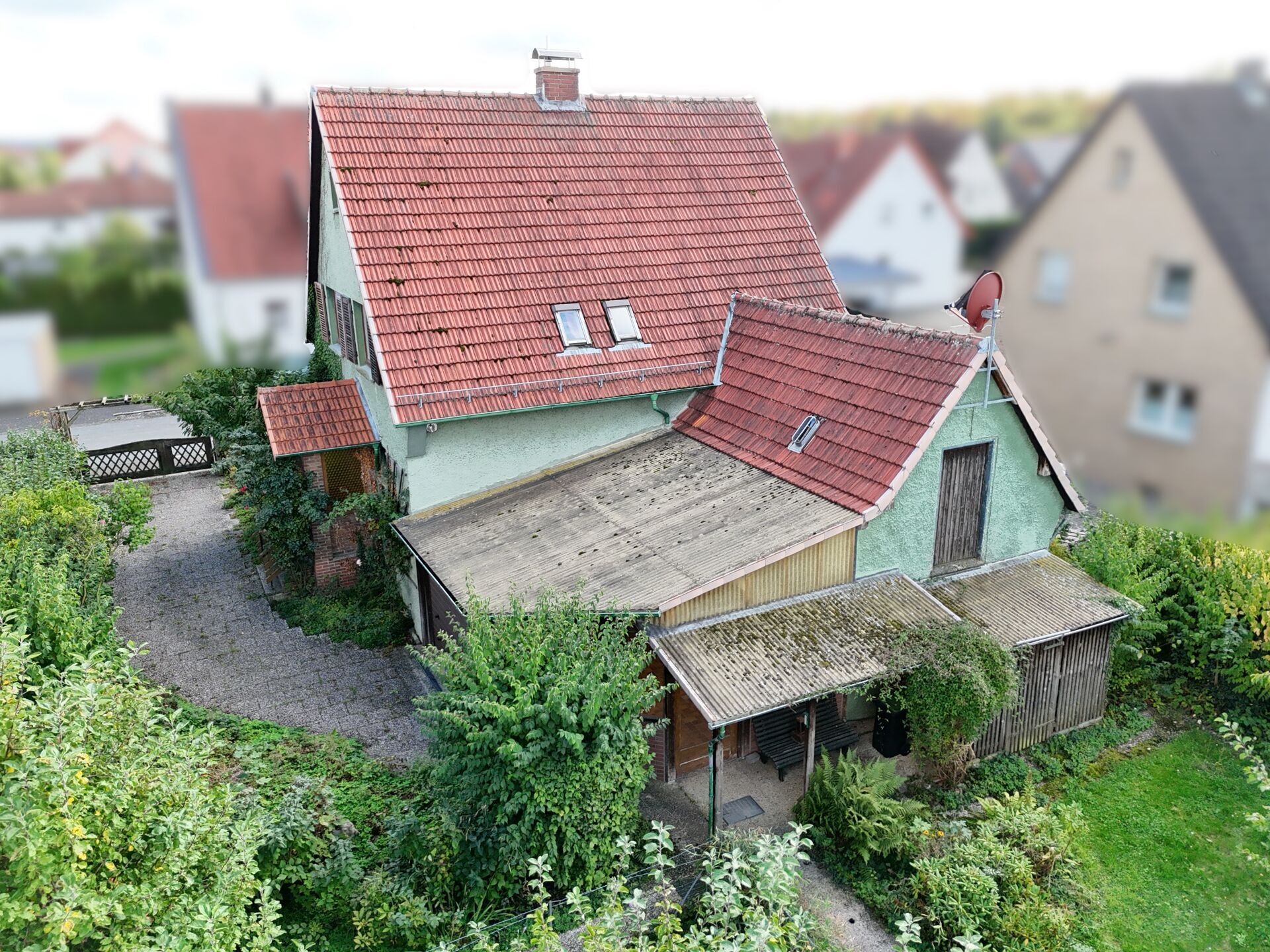 Immobilienangebot - Büren / Steinhausen - Alle - Einfamilienhaus mit weitläufigem Grundstück und Gestaltungpotenzial in Büren-Steinhausen