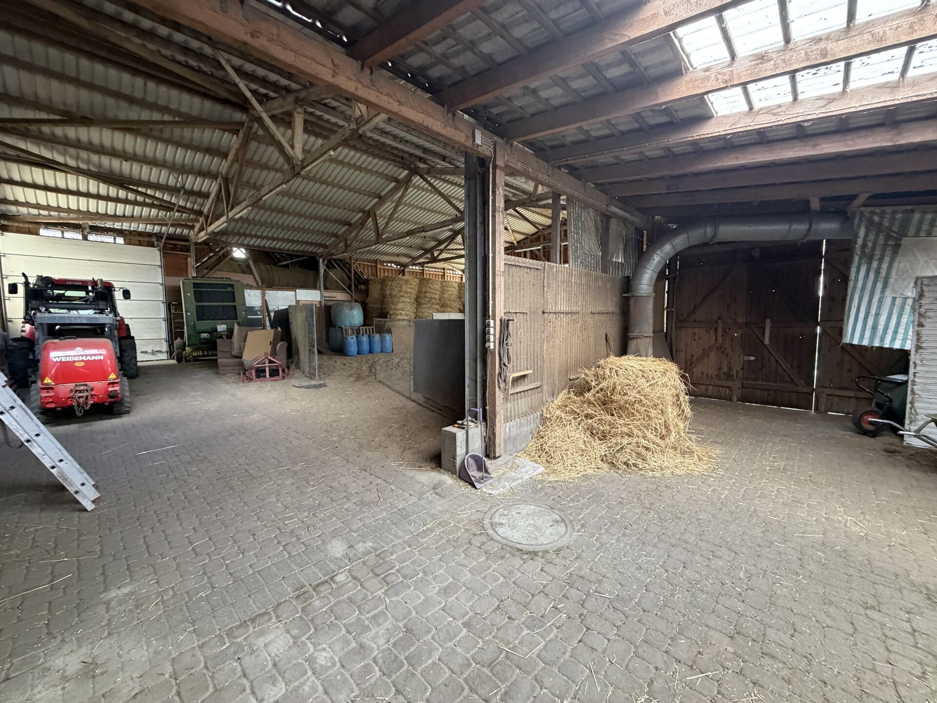 Immobilienangebot - Lichtenau - Alle - Zweifamilienhaus mit Nebengebäuden 
in Lichtenau Asseln