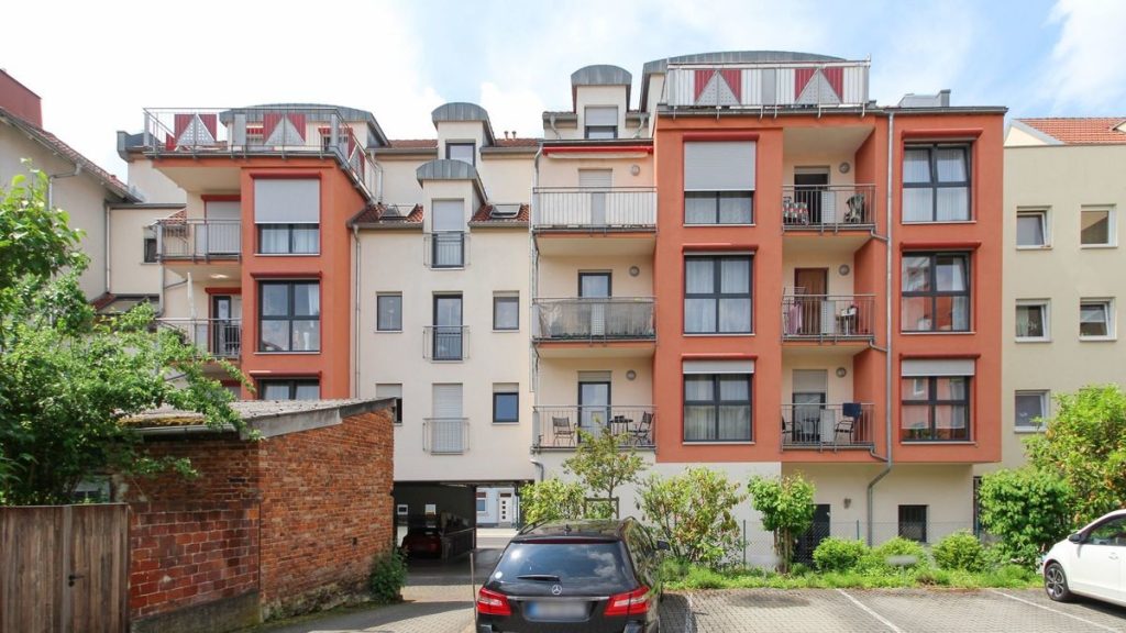 Rückansicht VR Immobilien GmbH - Immobilienangebot - Fulda - Alle - VERKAUFT: Eigenheim oder Kapitalanlage! Tolle Eigentumswohnung in Fuldas Innenstadt!
