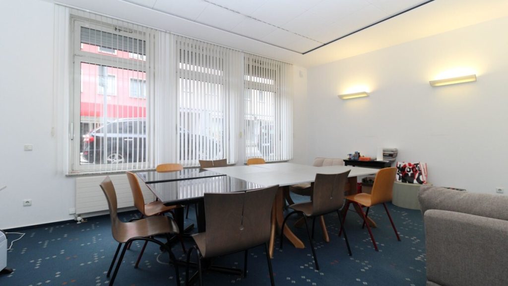 VR Immobilien GmbH - Immobilienangebot - Schlüchtern - Alle - Helle Gewerbeeinheit mit Schaufensterfläche in der Innenstadt von Schlüchtern