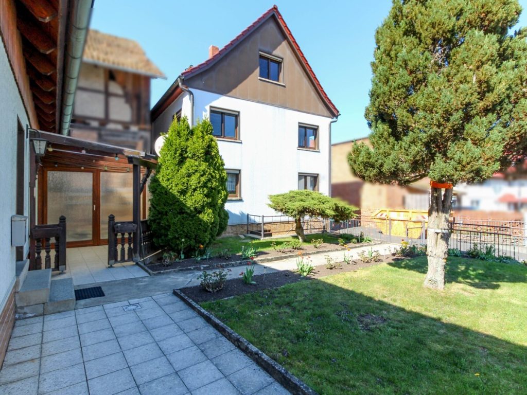VR Immobilien GmbH - Immobilienangebot - Kaltennordheim - Alle - Einfamilienhaus mit Scheune und Nebengebäude in Oberkatz