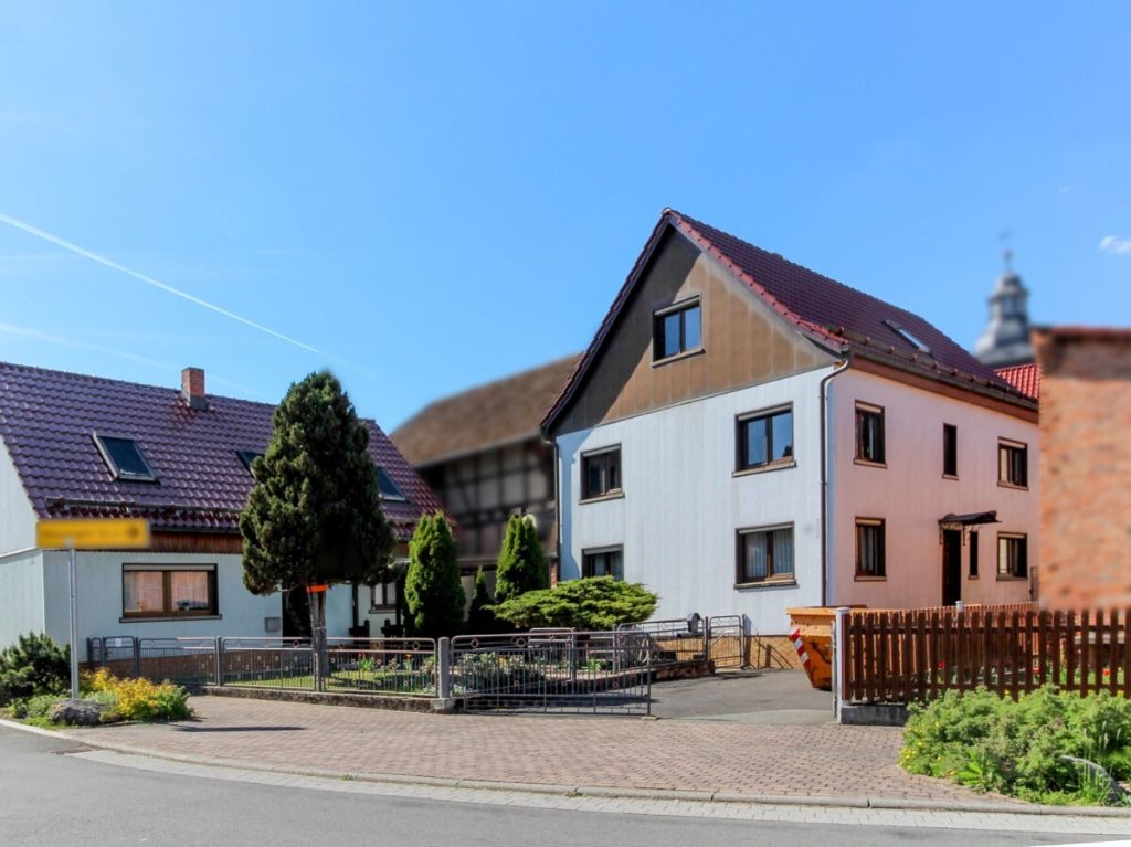 VR Immobilien GmbH - Immobilienangebot - Kaltennordheim - Alle - Einfamilienhaus mit Scheune und Nebengebäude in Oberkatz